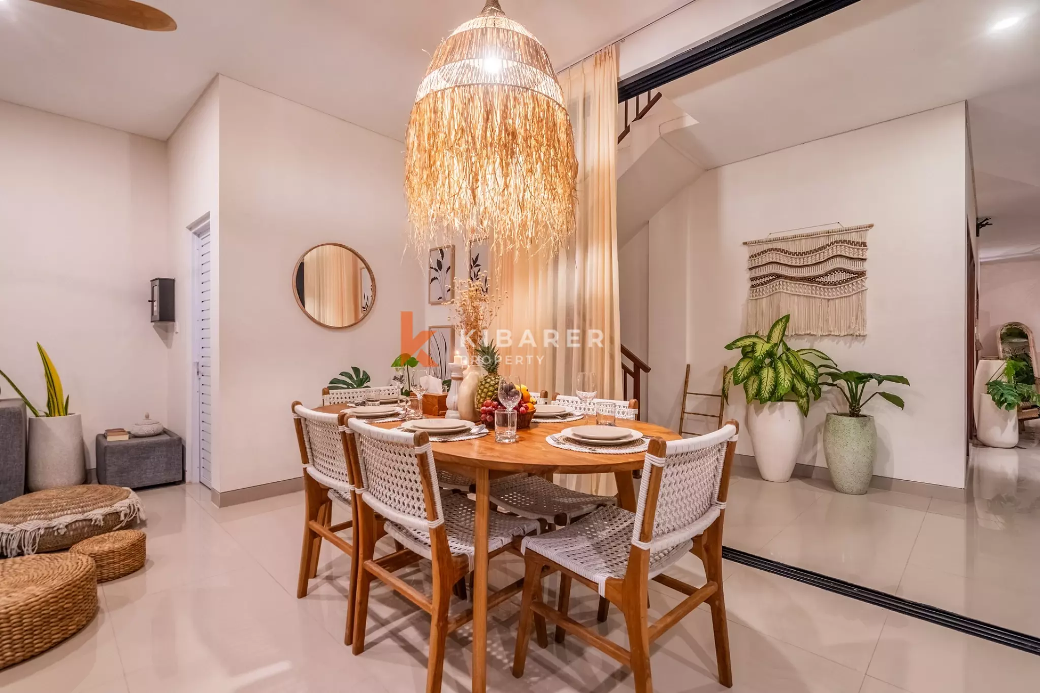 Boho-Chic Four-Bedrooms Enclosed Living Villa Steps from Echo Beach Canggu