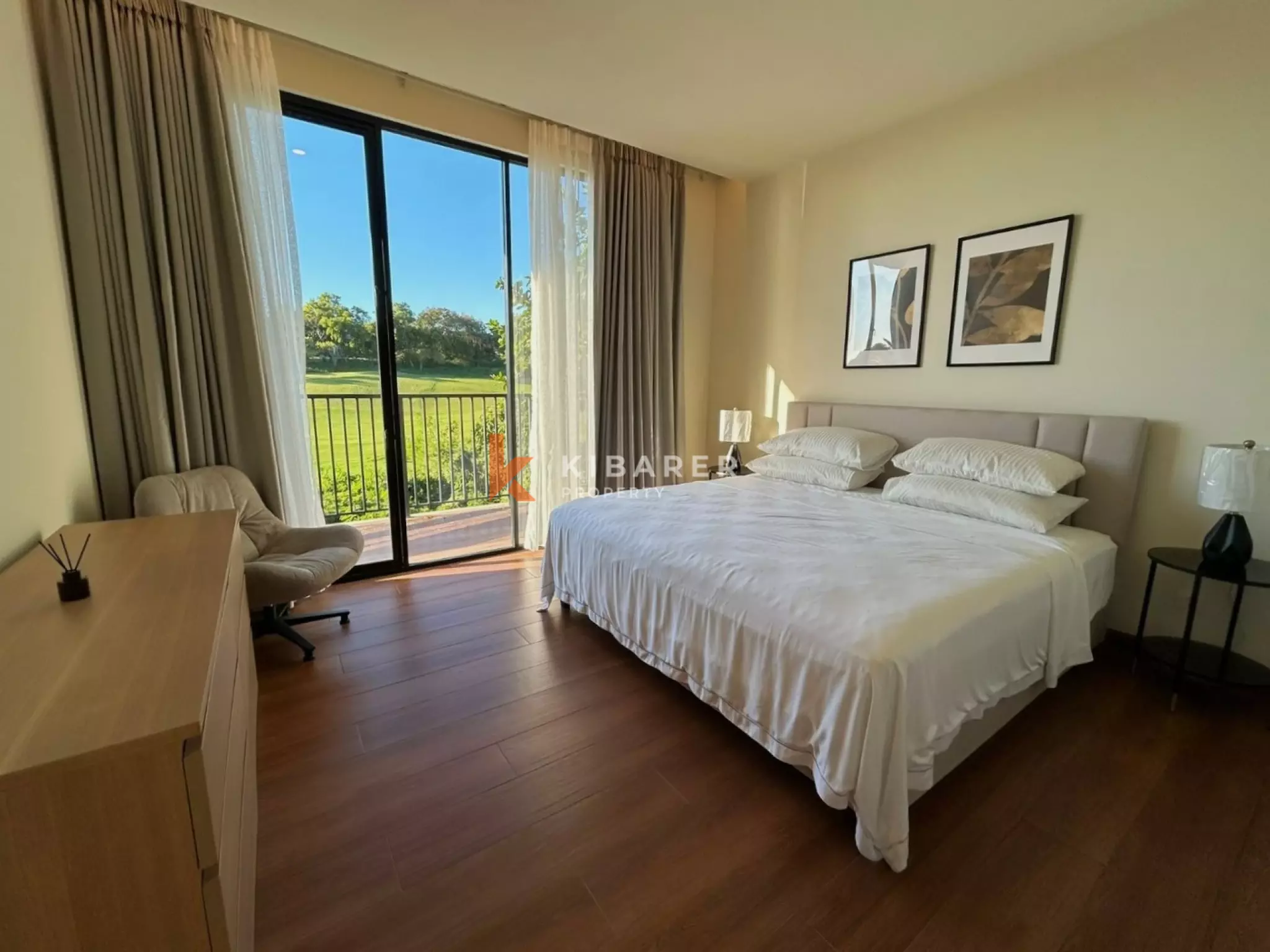 Vila Mewah Tujuh Kamar Tidur dengan Lift Pribadi, Rooftop, Pemandangan Lapangan Golf dan Laut di Pecatu