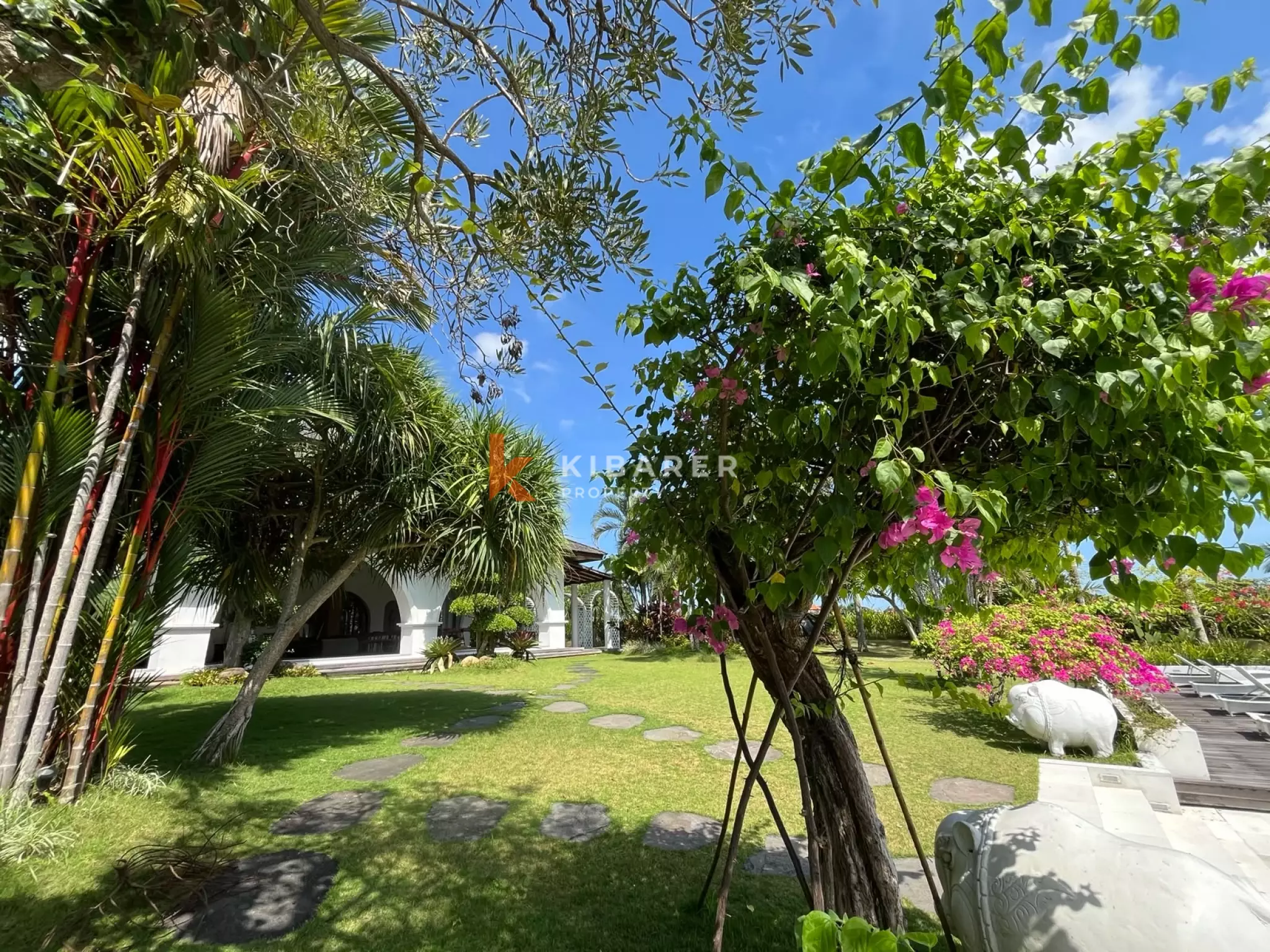 Luxury Three-Bedroom Sanctuary Estate in Kedungu Next to Mother Nature