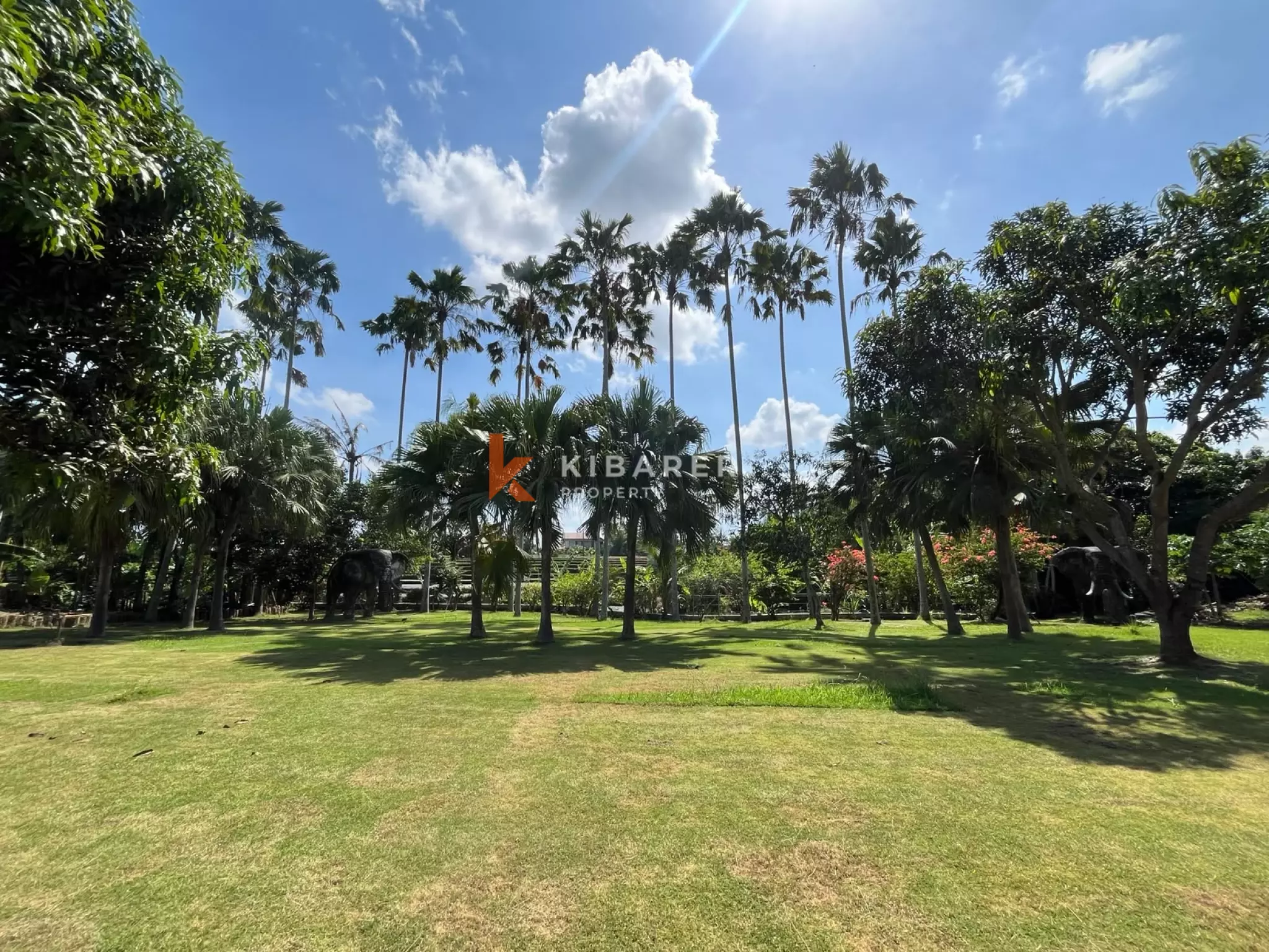 Luxury Three-Bedroom Sanctuary Estate in Kedungu Next to Mother Nature