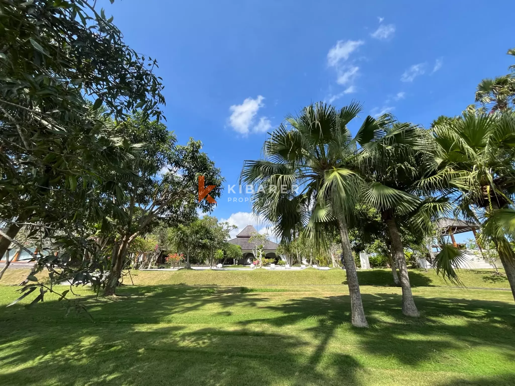 Luxury Three-Bedroom Sanctuary Estate in Kedungu Next to Mother Nature