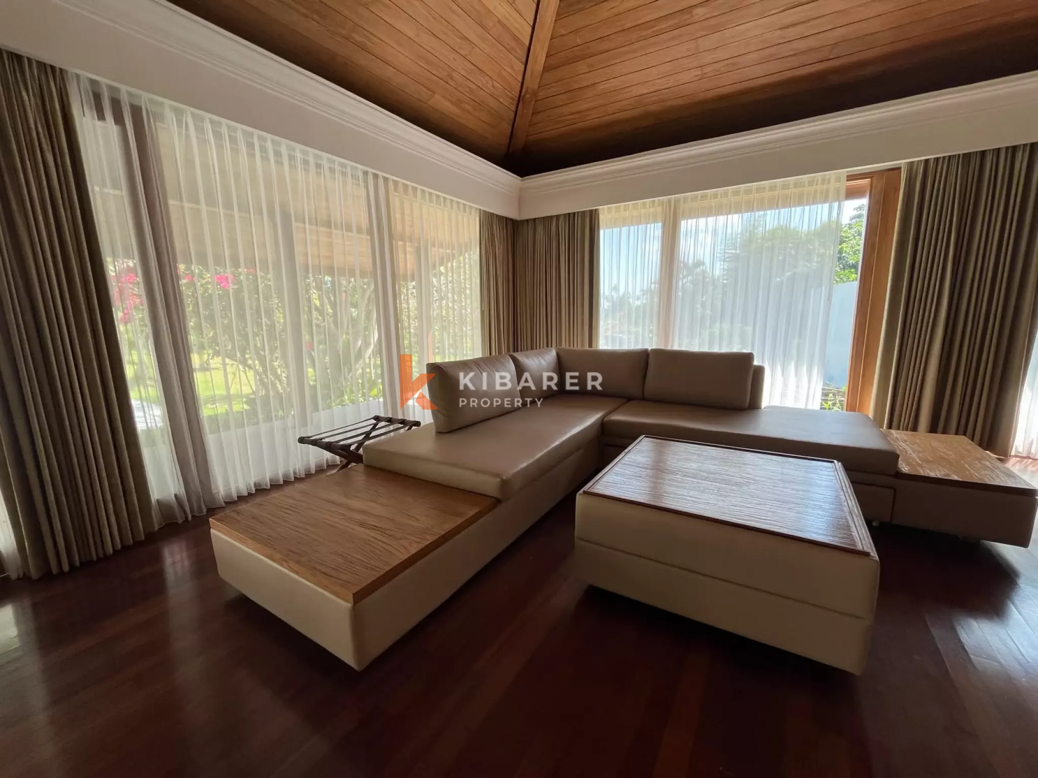 Luxury Three-Bedroom Sanctuary Estate in Kedungu Next to Mother Nature