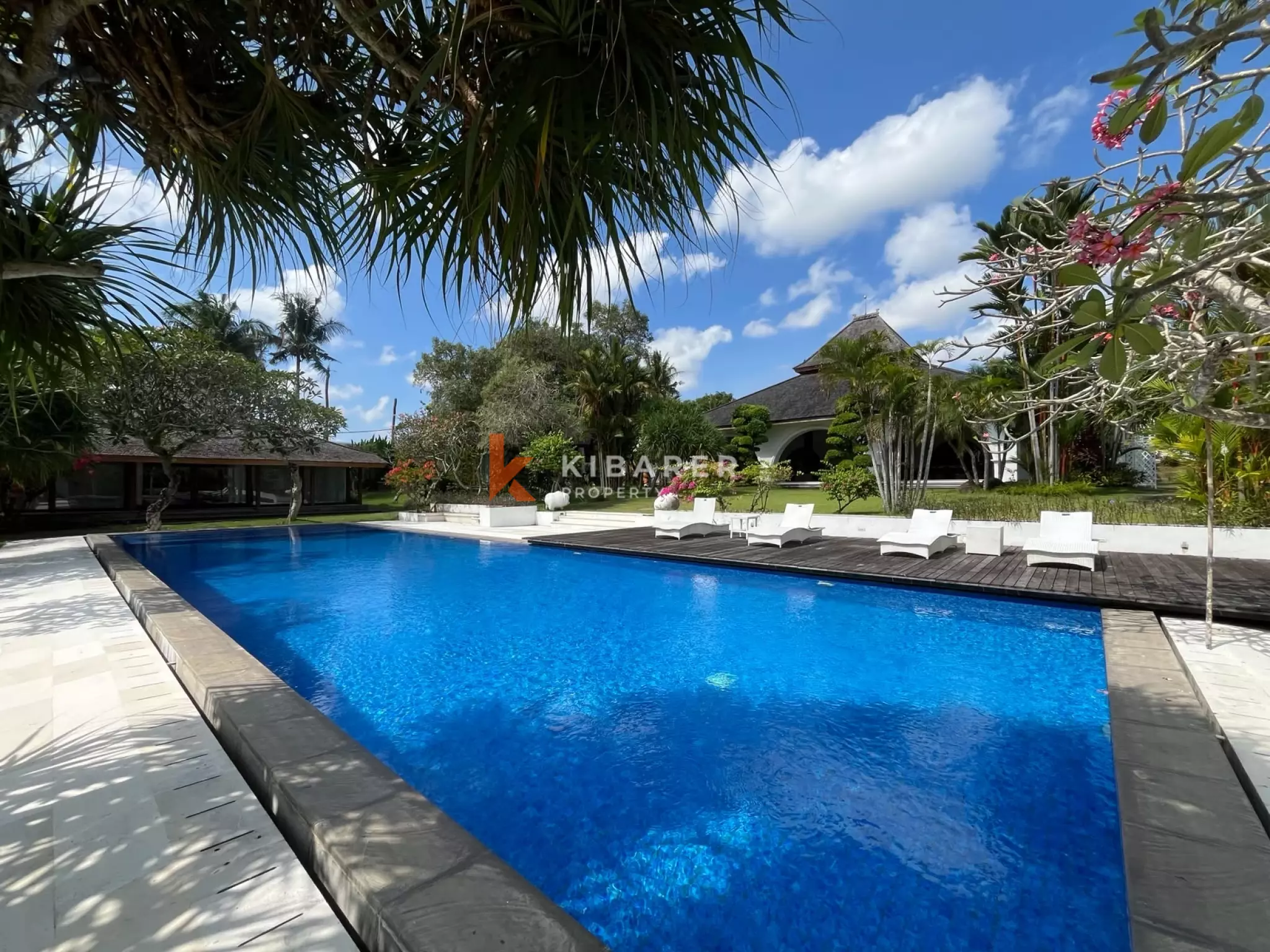 Luxury Three-Bedroom Sanctuary Estate in Kedungu Next to Mother Nature