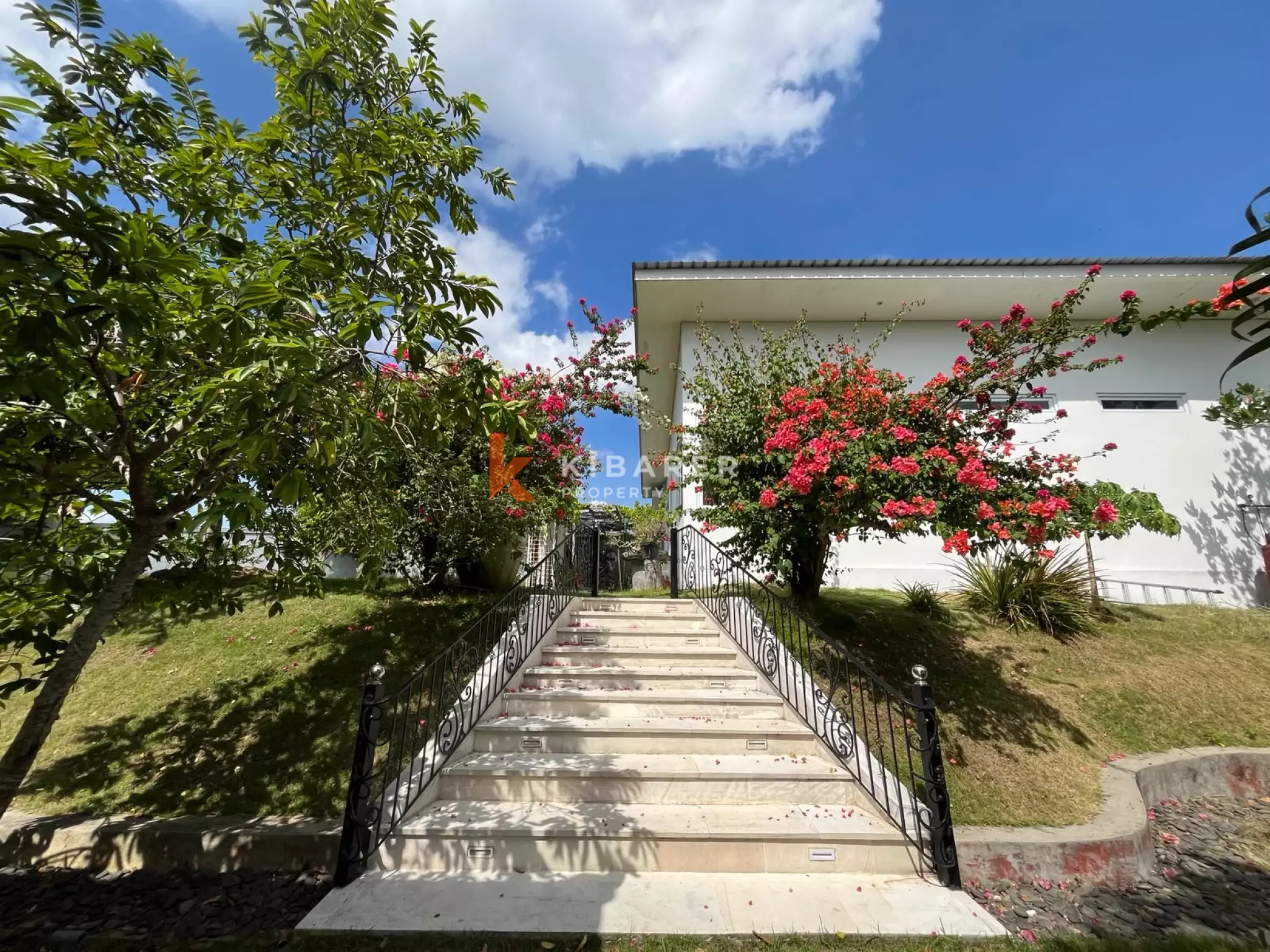 Luxury Three-Bedroom Sanctuary Estate in Kedungu Next to Mother Nature