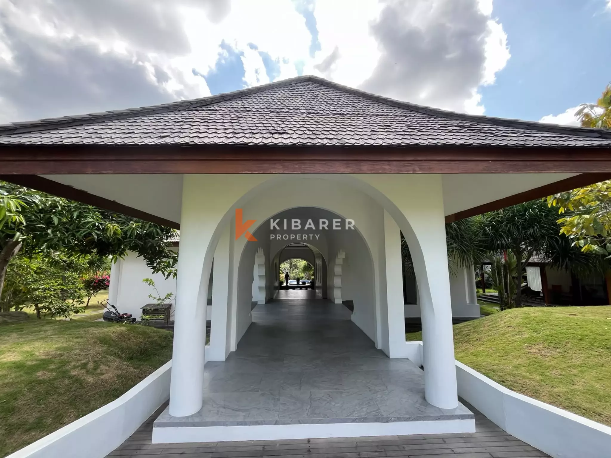 Luxury Three-Bedroom Sanctuary Estate in Kedungu Next to Mother Nature