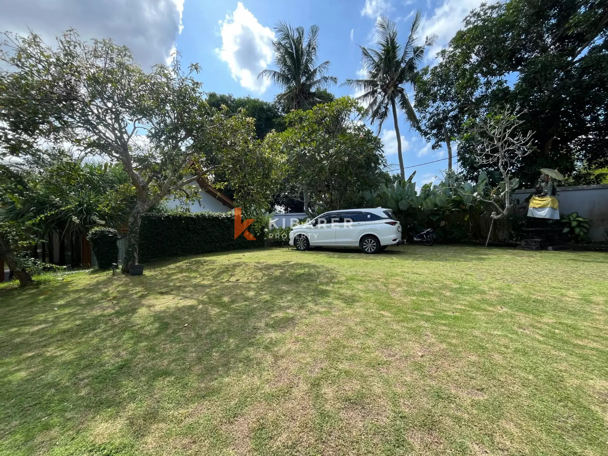 Luxury Three-Bedroom Sanctuary Estate in Kedungu Next to Mother Nature