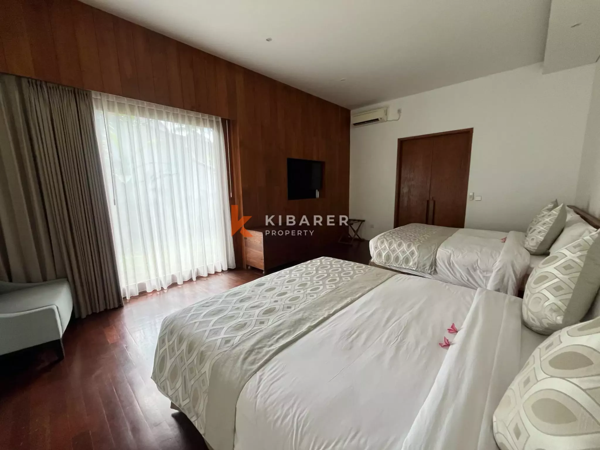 Luxury Three-Bedroom Sanctuary Estate in Kedungu Next to Mother Nature