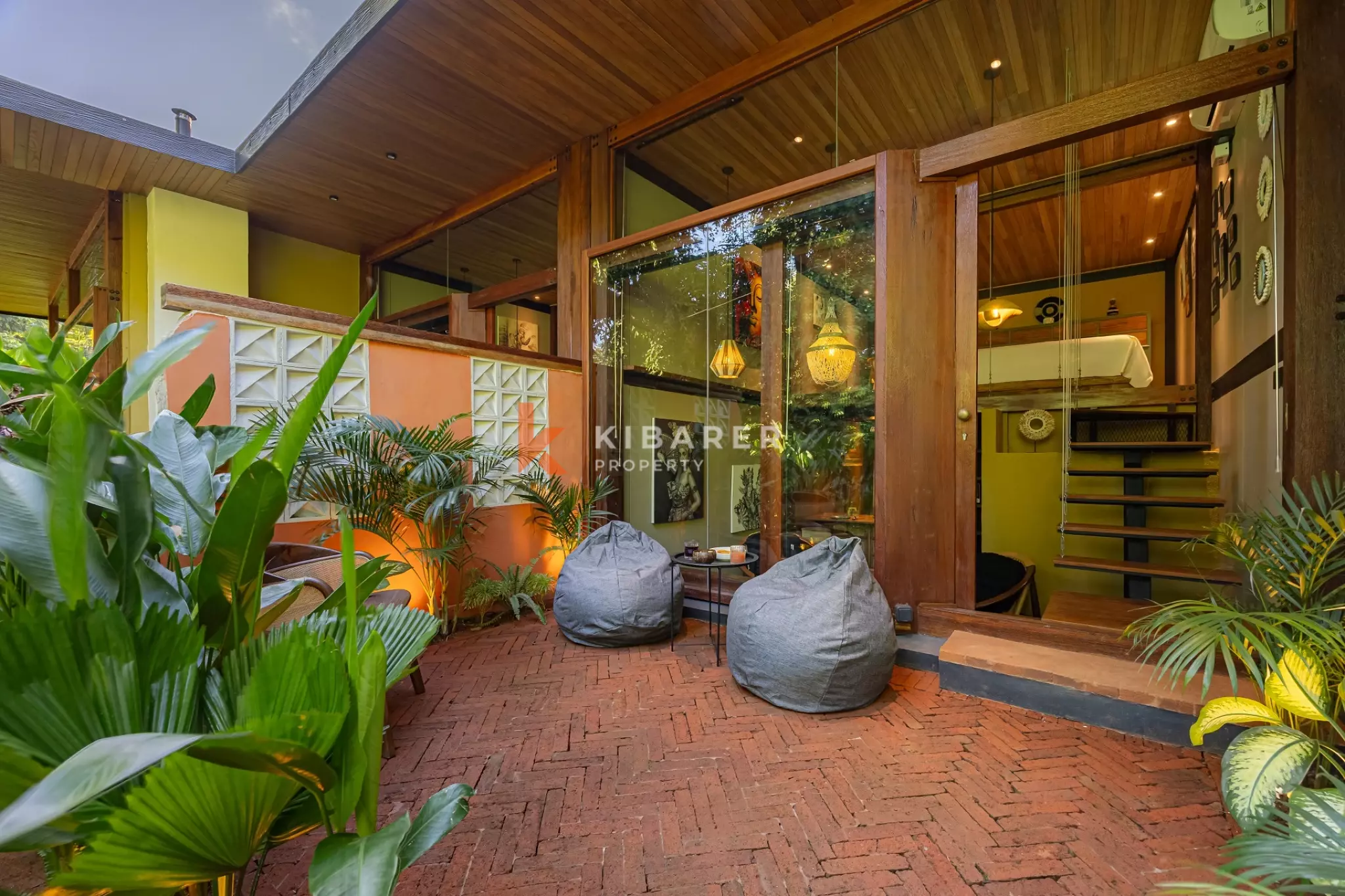 Apartemen Loft Mezzanine Satu Kamar Tidur dengan Kolam Renang Bersama, Dikelilingi Alam di Pecatu–Uluwatu