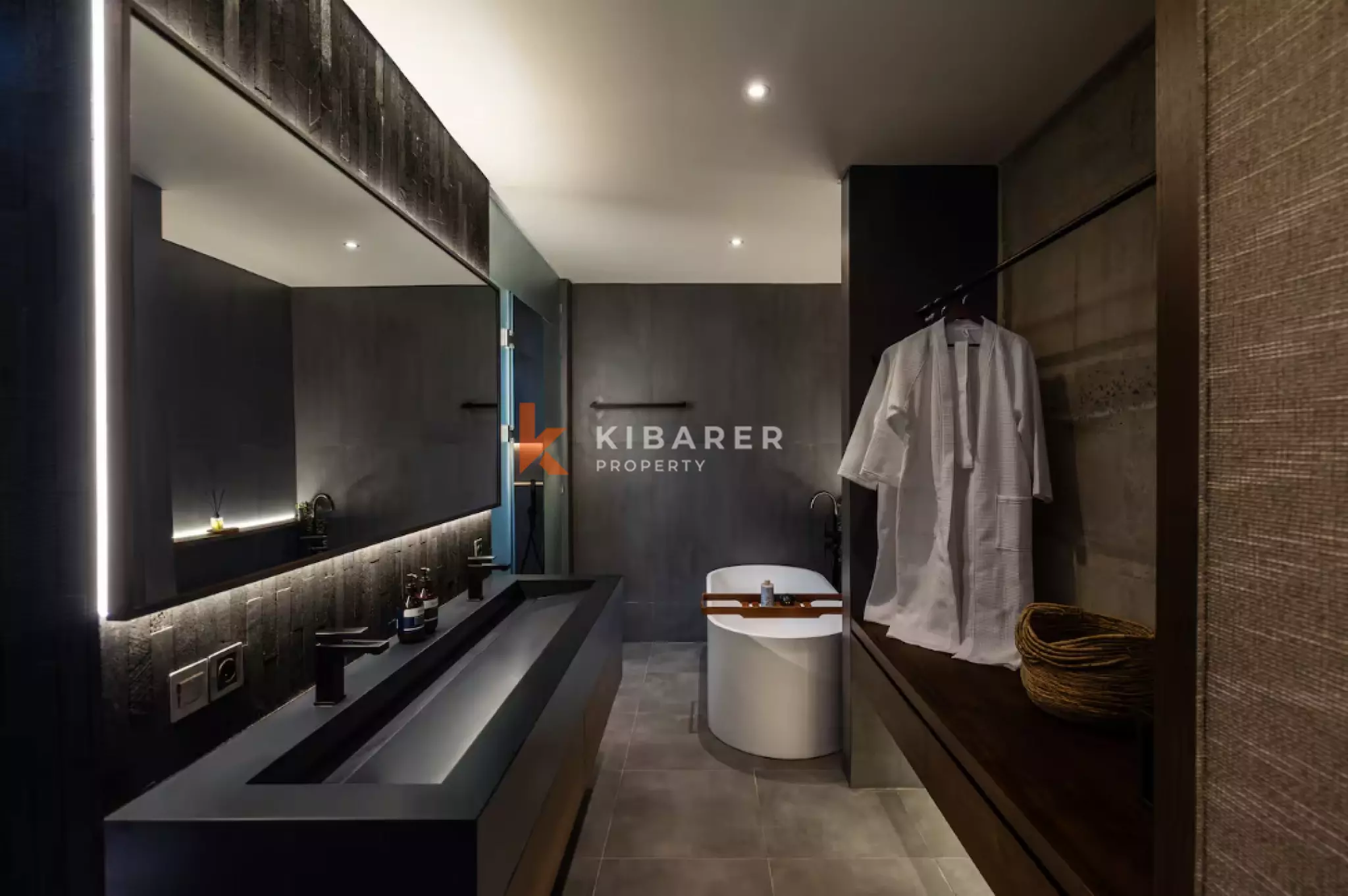 Villa Brutalis Modern Dua Kamar Tidur dengan Kolam Renang Pribadi dan Area Bersantai di Atap di Ungasan
