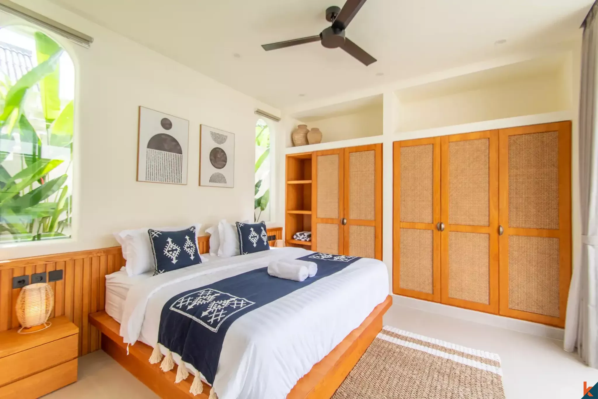 Vila Tropis Mewah Baru dengan Empat Kamar Tidur untuk Disewakan di Tibubeneng
