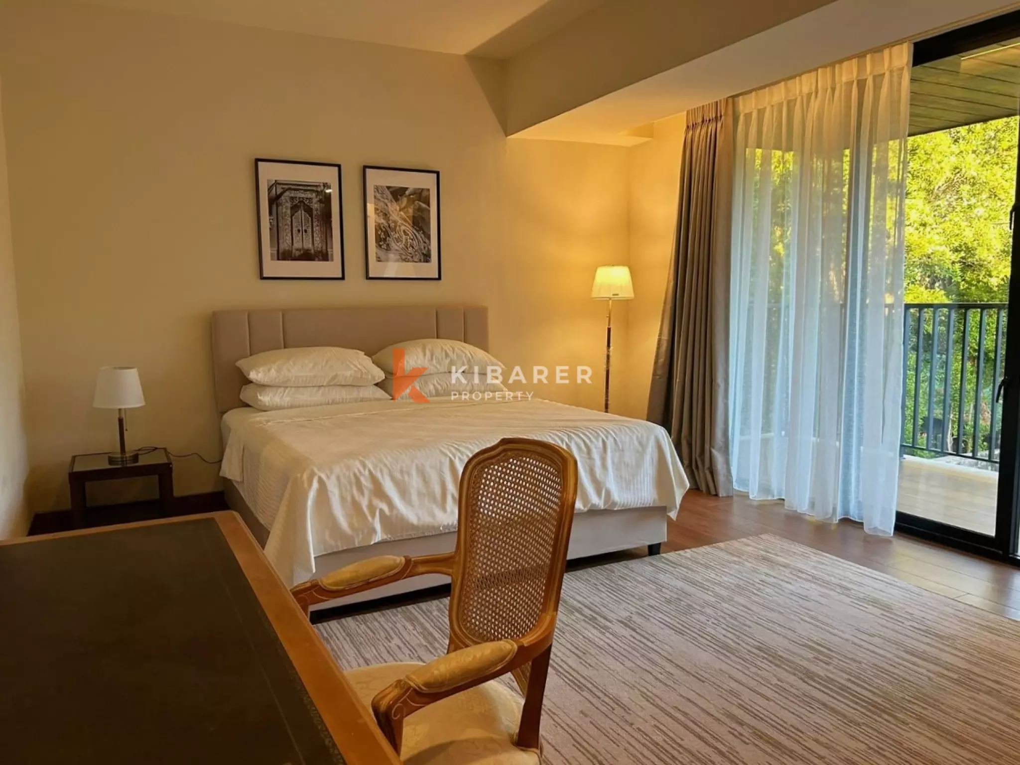 Pemandangan Laut dan Lapangan Golf Panorama - Rumah Mewah Tujuh Kamar Tidur di Area Eksklusif Pecatu