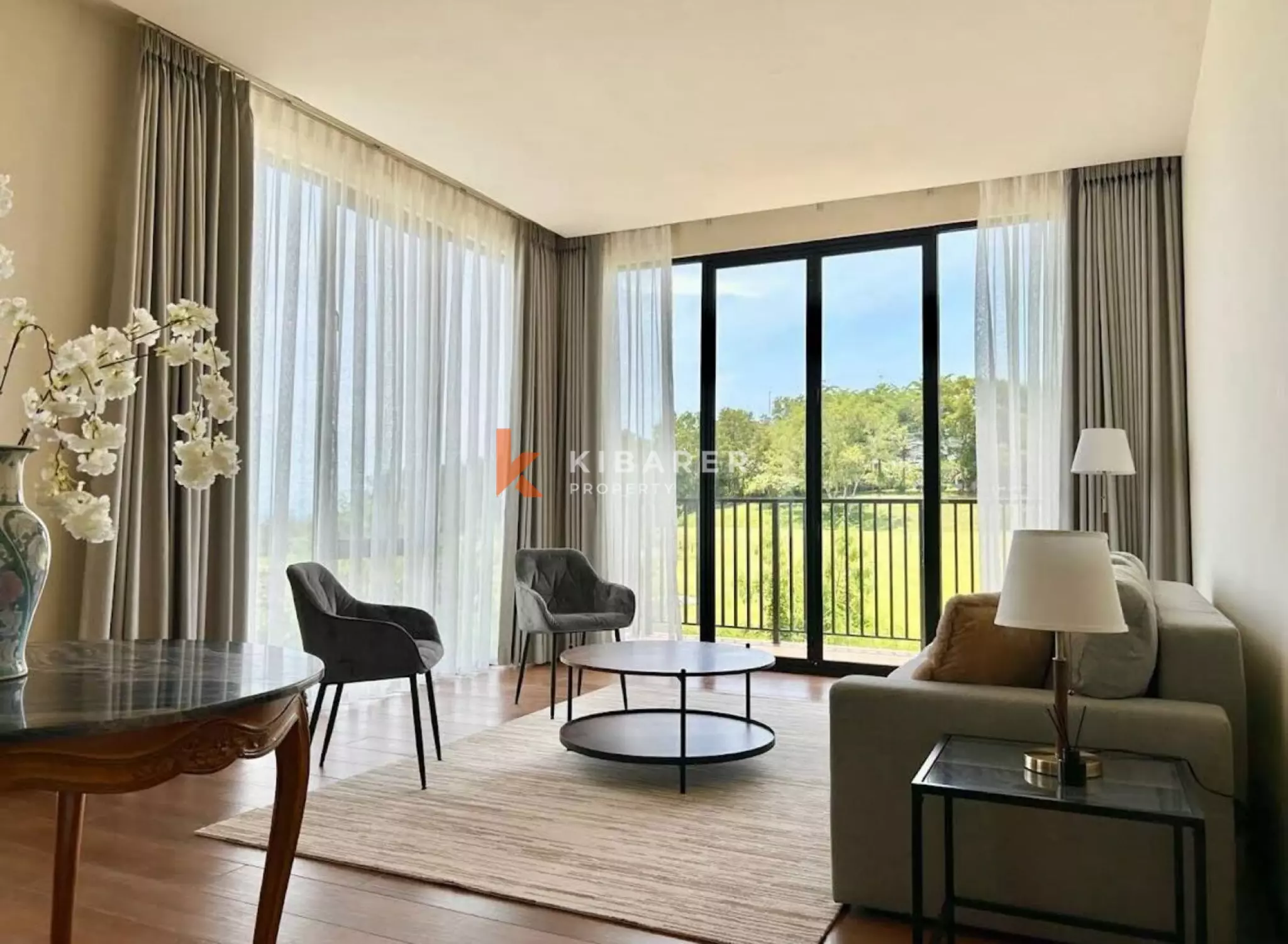 Pemandangan Laut dan Lapangan Golf Panorama - Rumah Mewah Tujuh Kamar Tidur di Area Eksklusif Pecatu