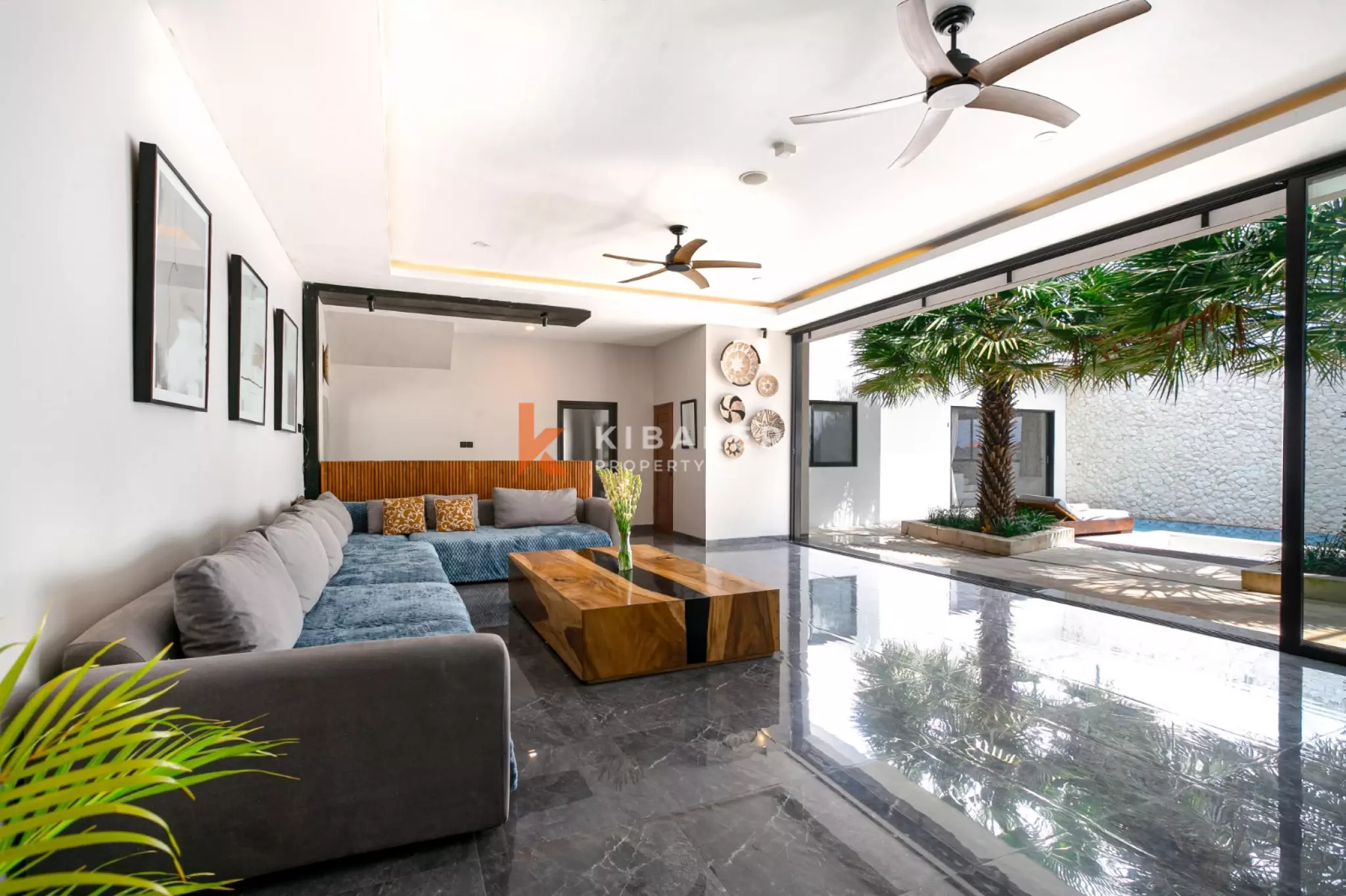 Stylish Four-Bedroom Villa with Rooftop Rice Field Views Close to Berawa