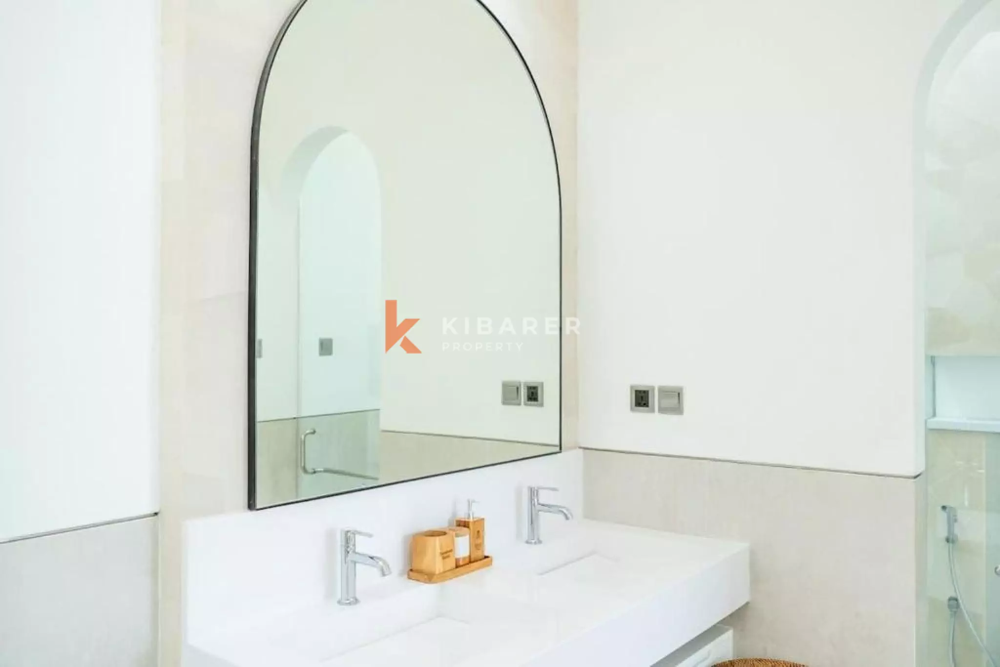 Luxury Modern Two-Bedroom Villa in Bingin