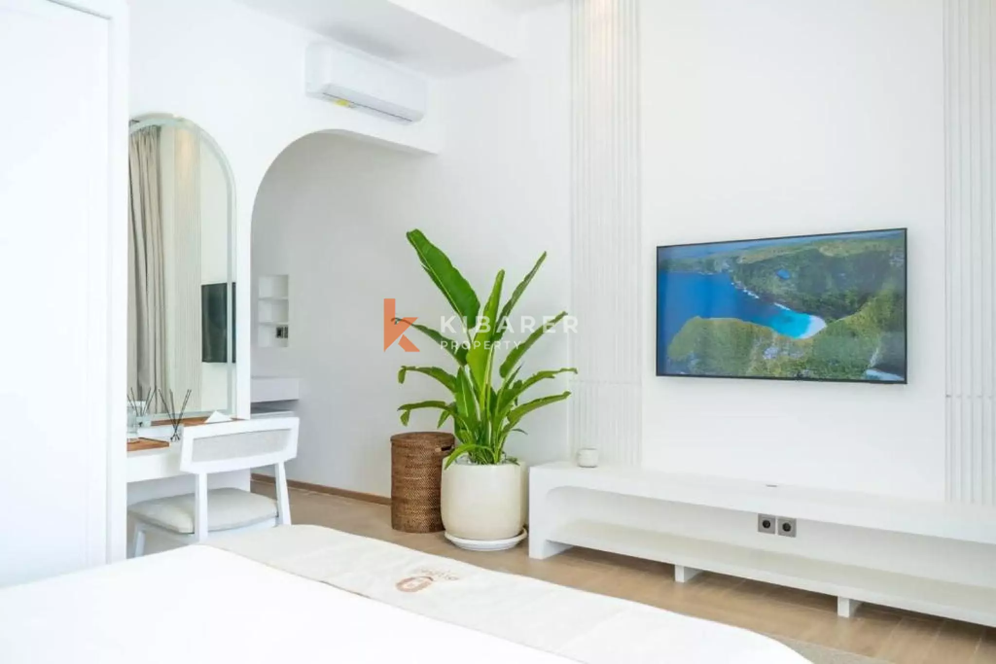 Luxury Modern Two-Bedroom Villa in Bingin