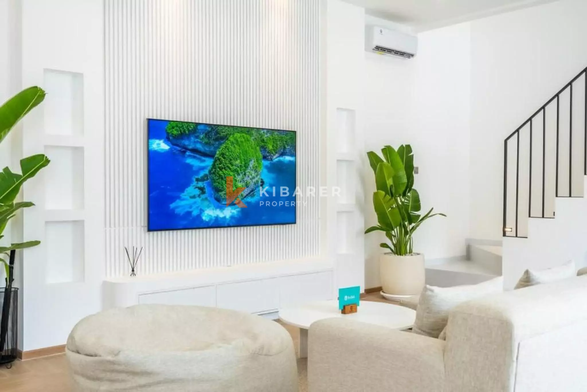 Luxury Modern Two-Bedroom Villa in Bingin