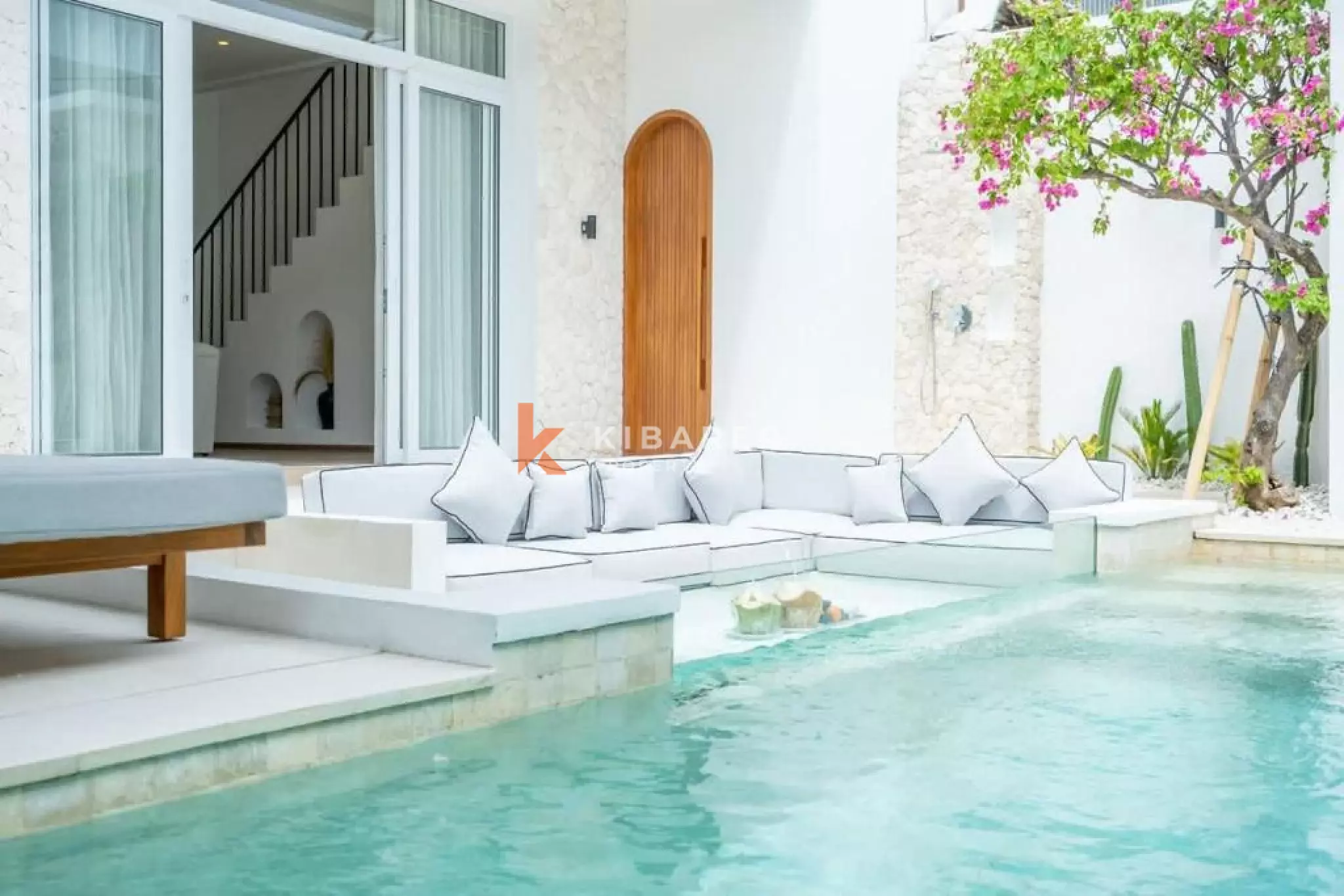 Luxury Modern Two-Bedroom Villa in Bingin
