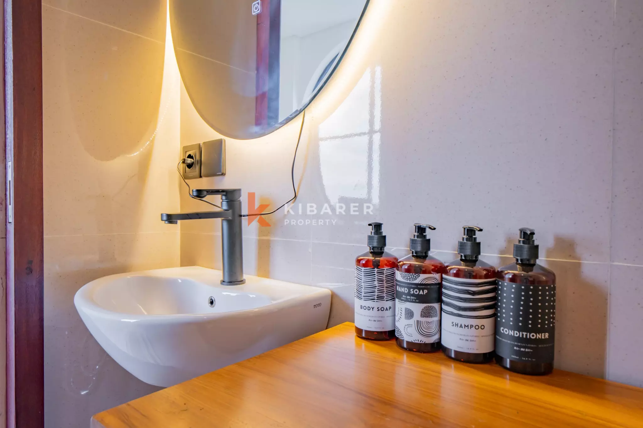 Brand New Modern Two-Bedroom Villa in Seminyak