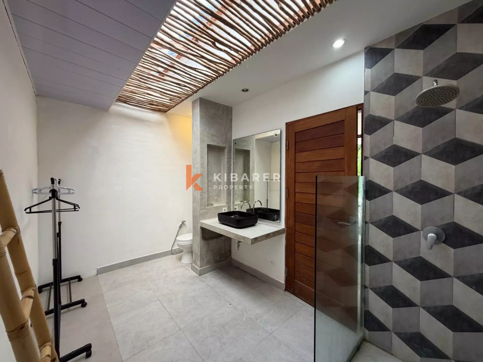 Vila Tertutup Tiga Kamar Tidur di Jungle Corner, Pererenan yang Tenang