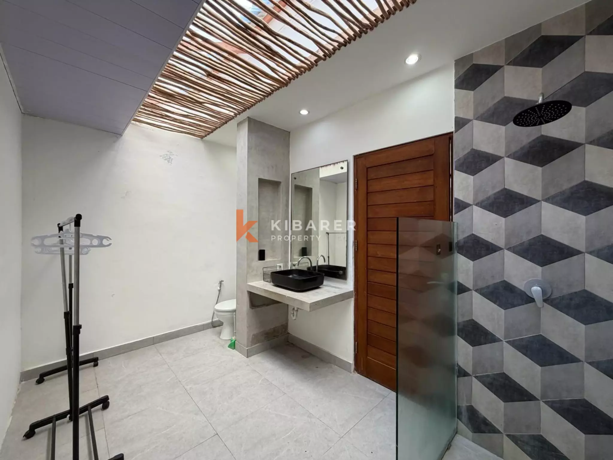 Vila Tertutup Tiga Kamar Tidur di Jungle Corner, Pererenan yang Tenang