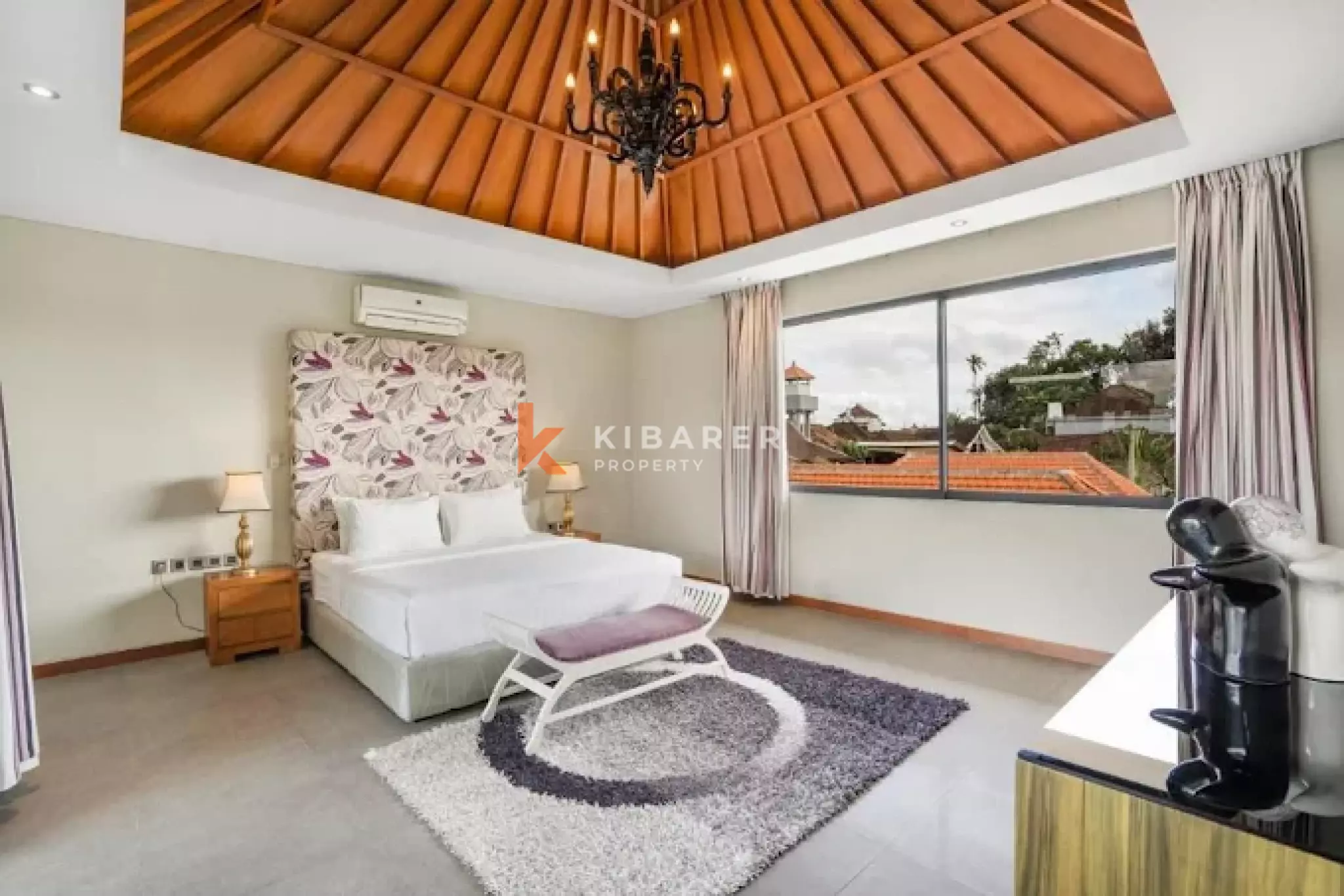 Classic Luxury Four-Bedroom Villa in Tumbak Bayuh