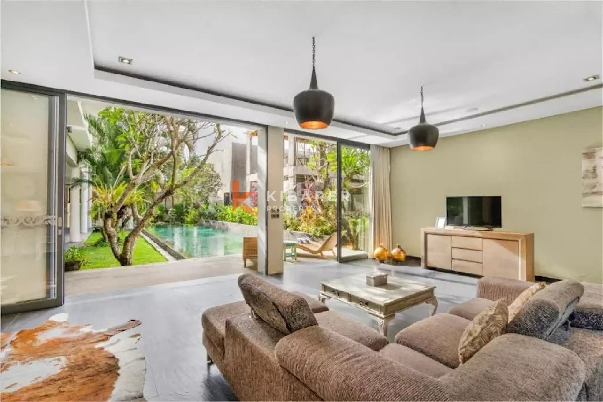 Classic Luxury Four-Bedroom Villa in Tumbak Bayuh