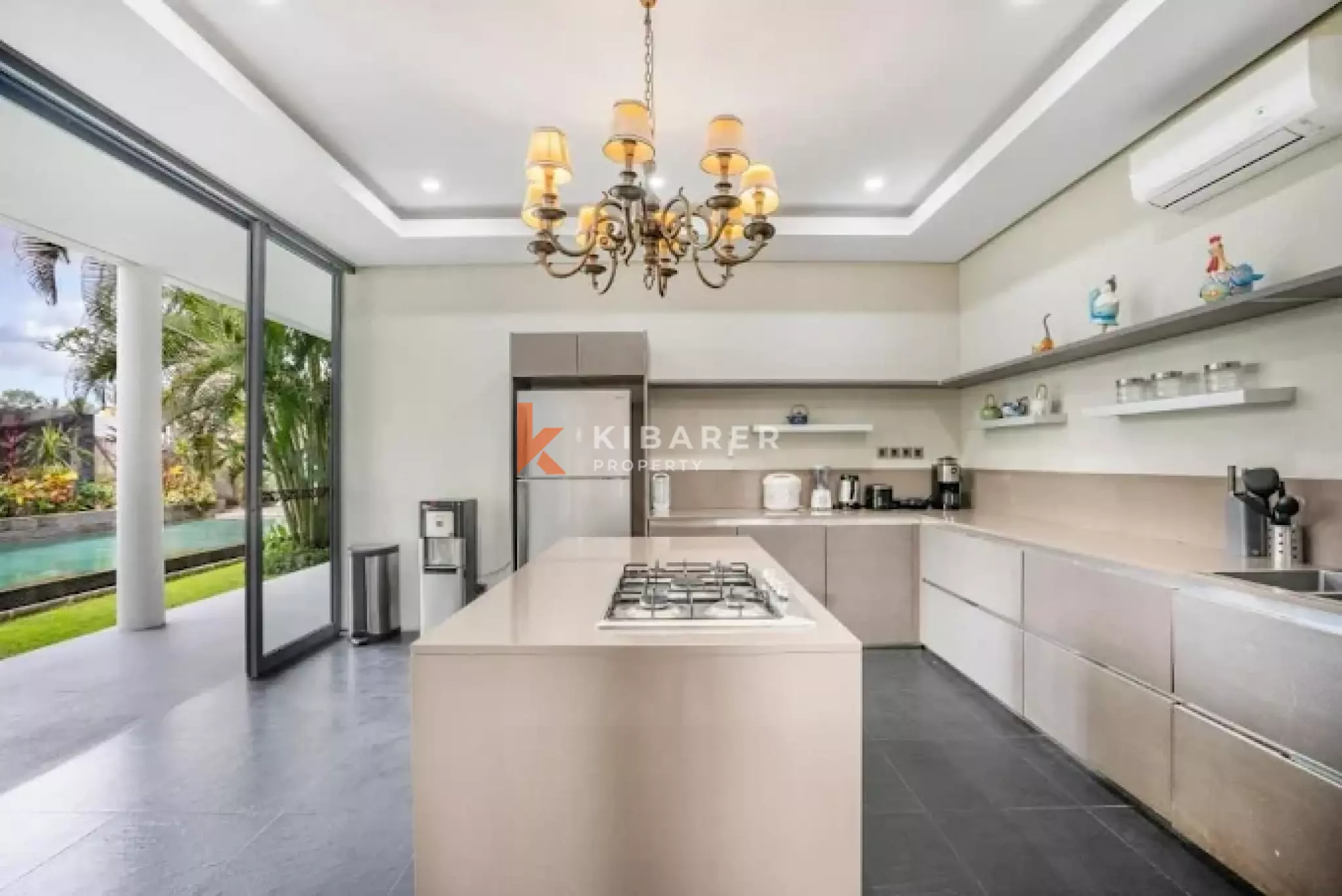 Classic Luxury Four-Bedroom Villa in Tumbak Bayuh