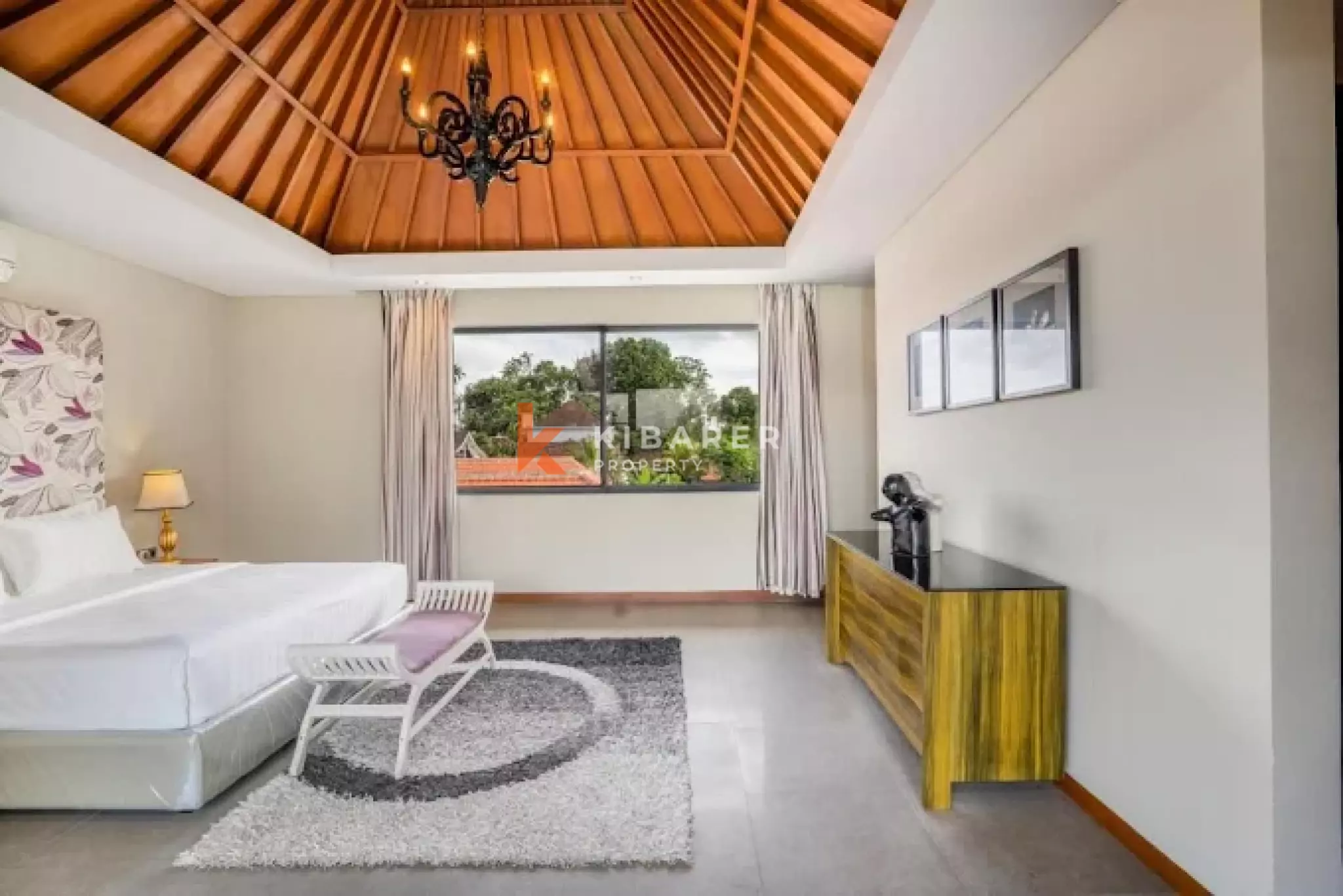 Classic Luxury Four-Bedroom Villa in Tumbak Bayuh