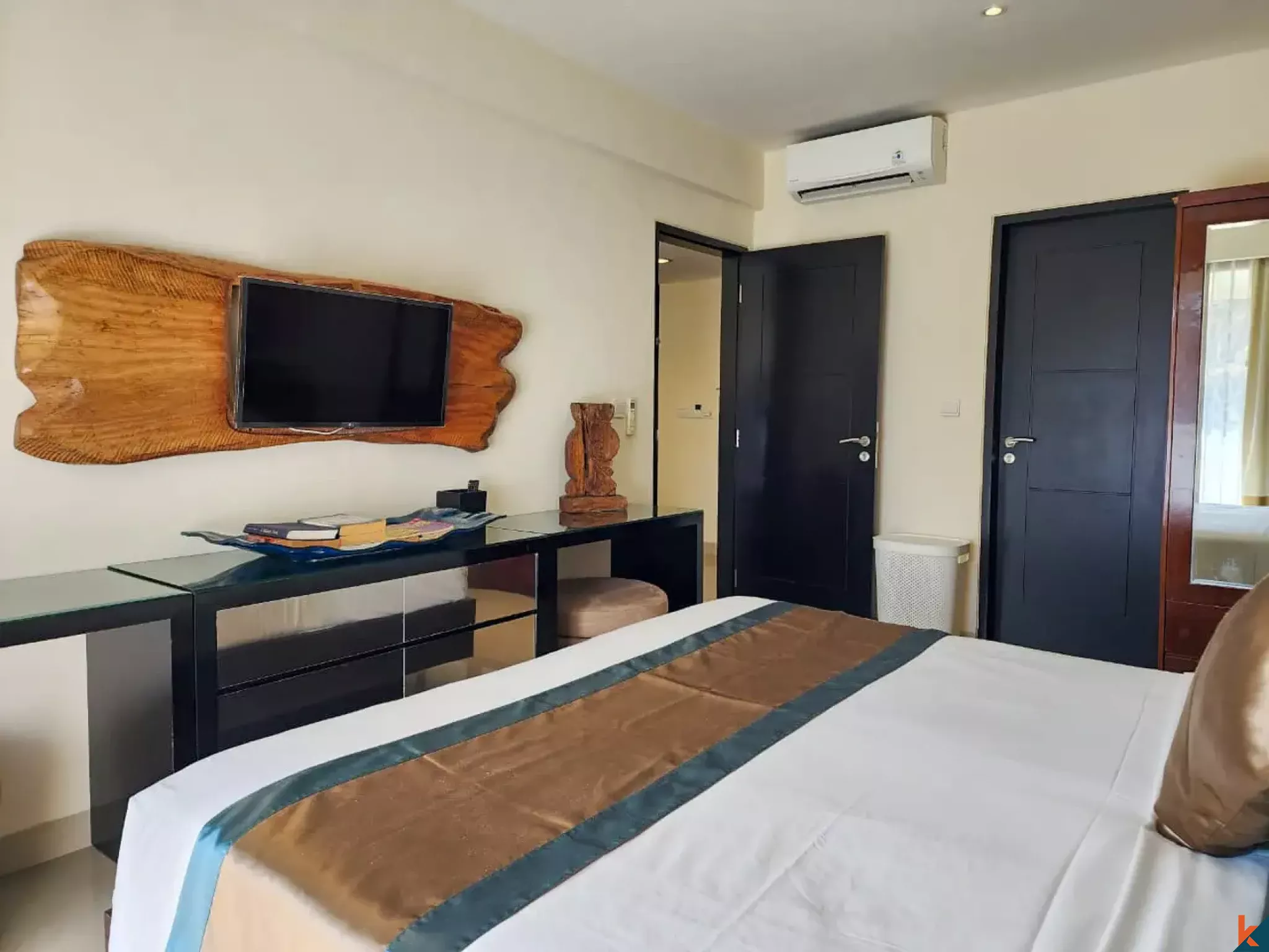 Amazing freehold one bedroom property part of exclusive hotel and residence in Kuta
