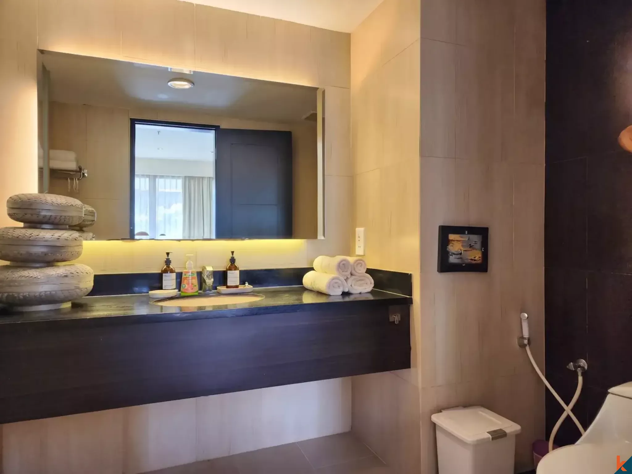 Amazing freehold one bedroom property part of exclusive hotel and residence in Kuta