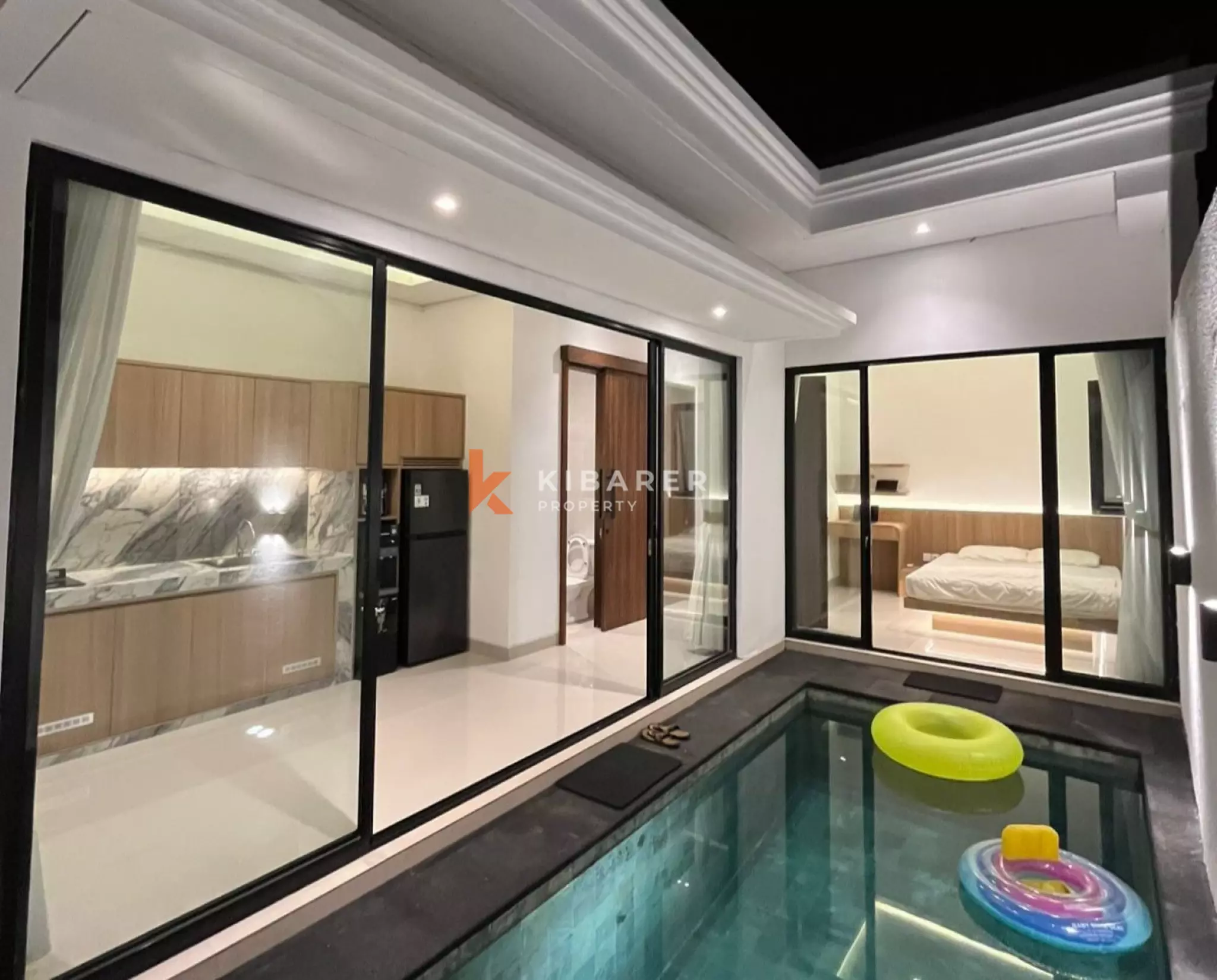 Charming One-Bedroom Villa with Private Pool in Kayutulang