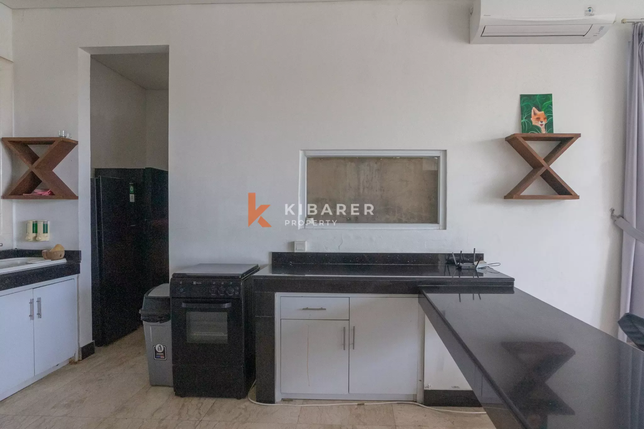 Villa Tiga Kamar Tidur dengan Ruang Keluarga Tertutup di Kompleks Villa di Area Pererenan yang Diinginkan