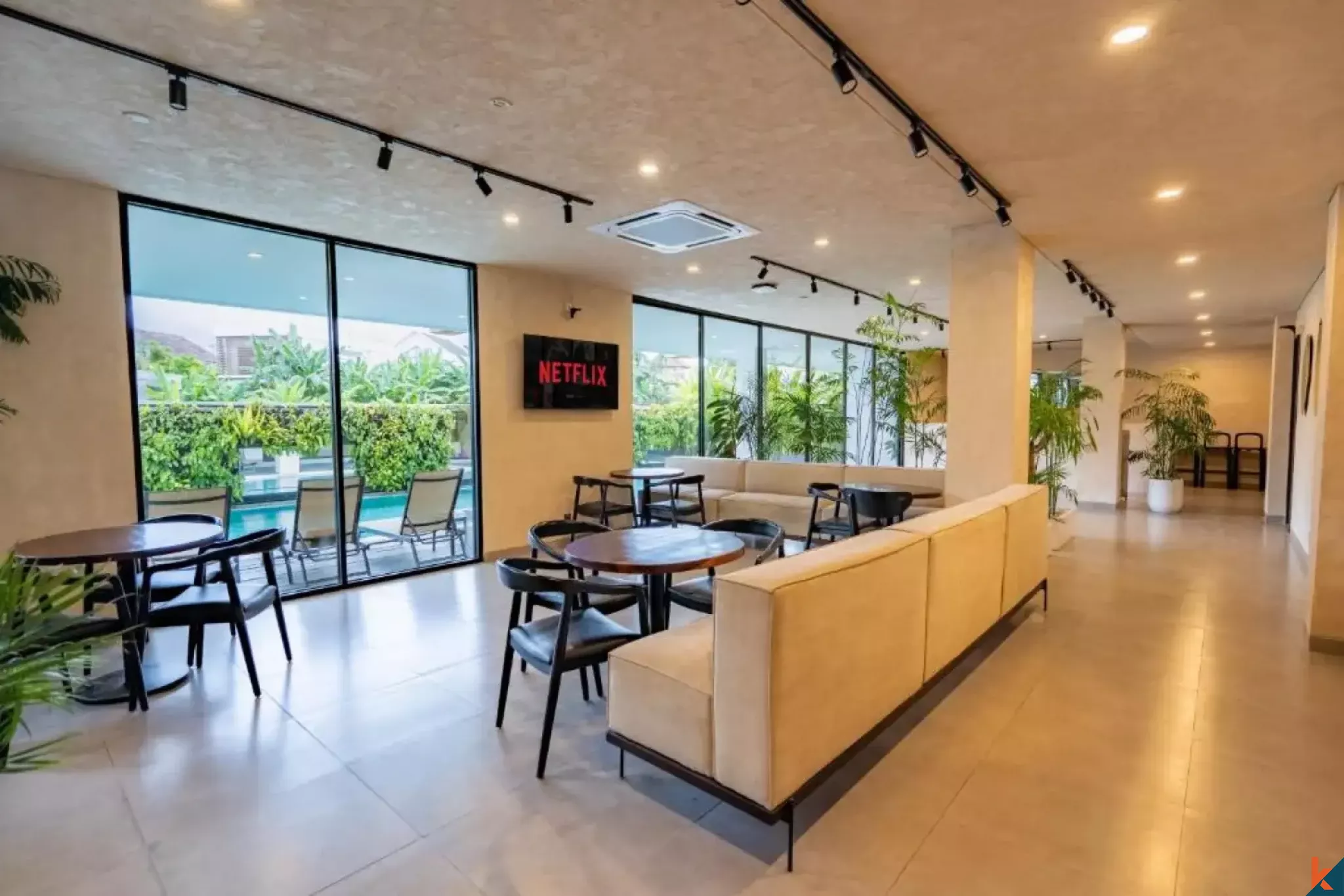 Leasehold One Bedroom Aparthotel Suite Close to Beach in Berawa