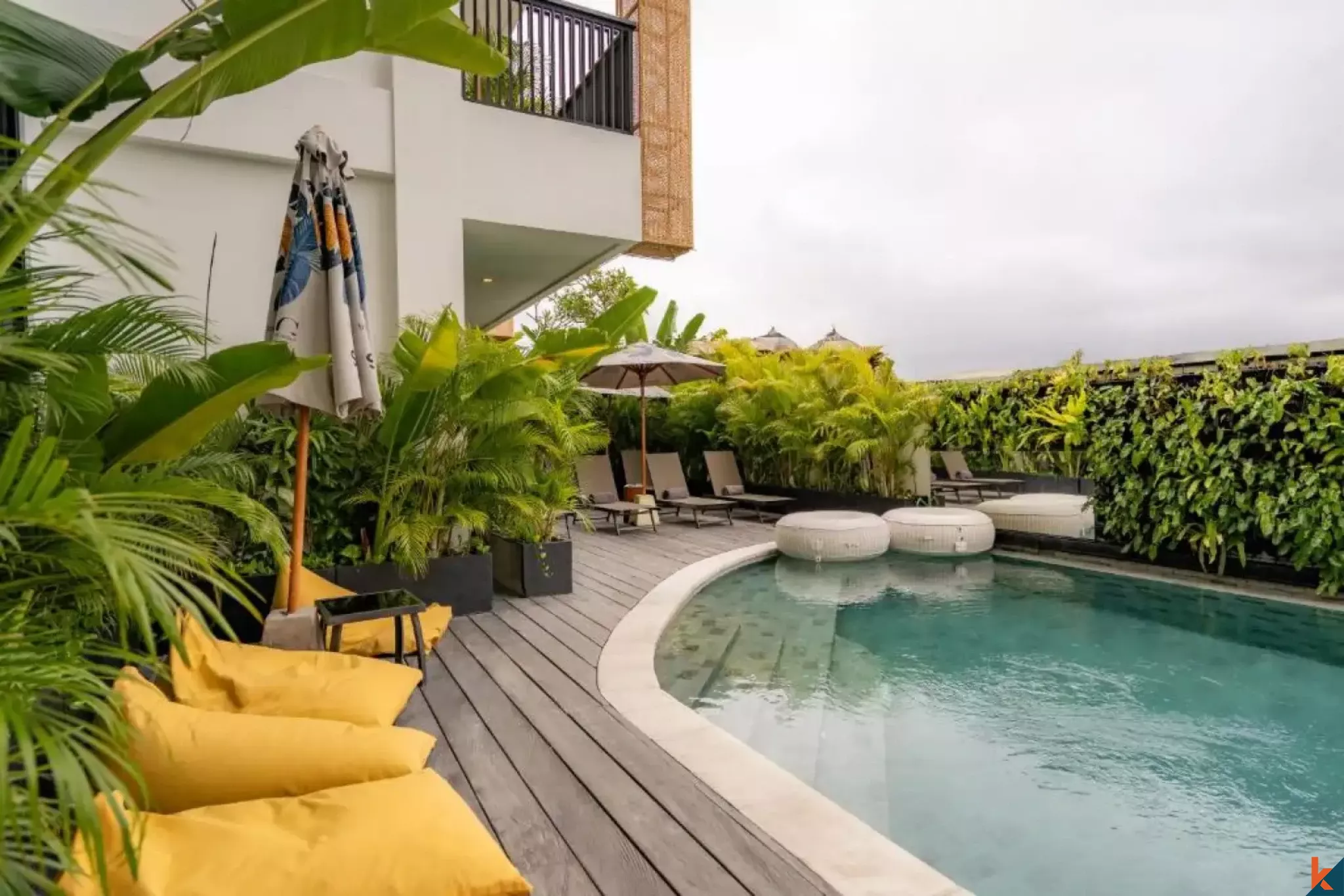 Leasehold One Bedroom Aparthotel Suite Close to Beach in Berawa