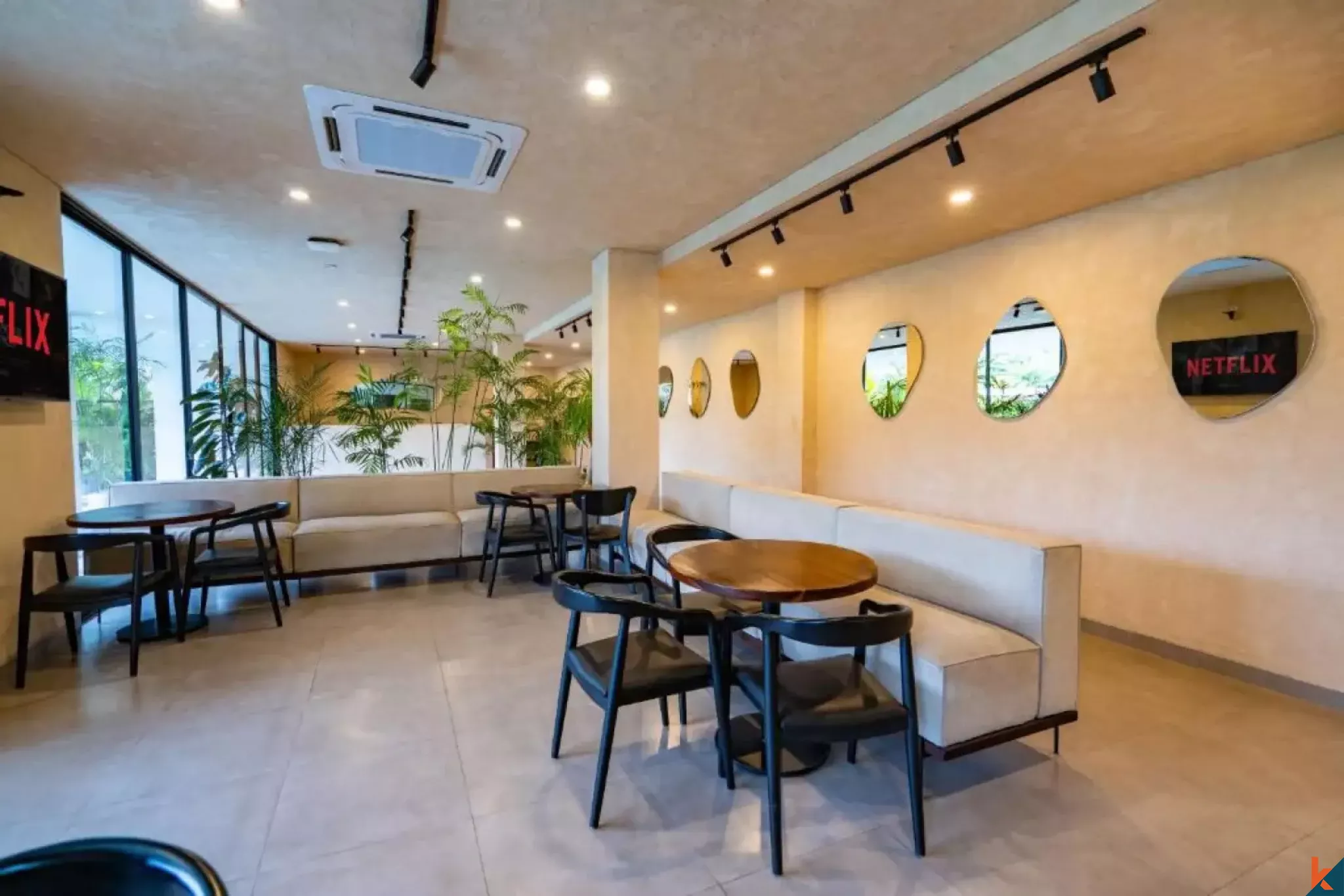 Leasehold One Bedroom Aparthotel Suite Close to Beach in Berawa