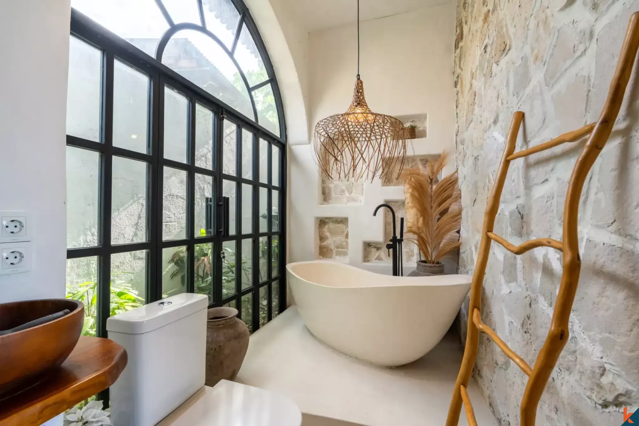 Modern Tropical Design Two Bedroom Leasehold Villa in Jimbaran