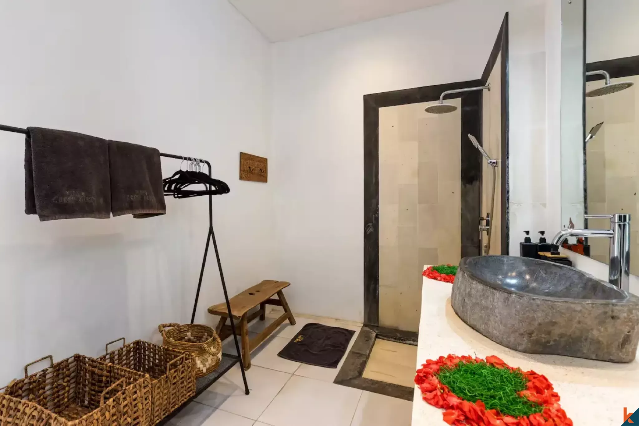Serene Three Bedroom Leasehold Property with Rice Field Views in Ubud - Pejeng
