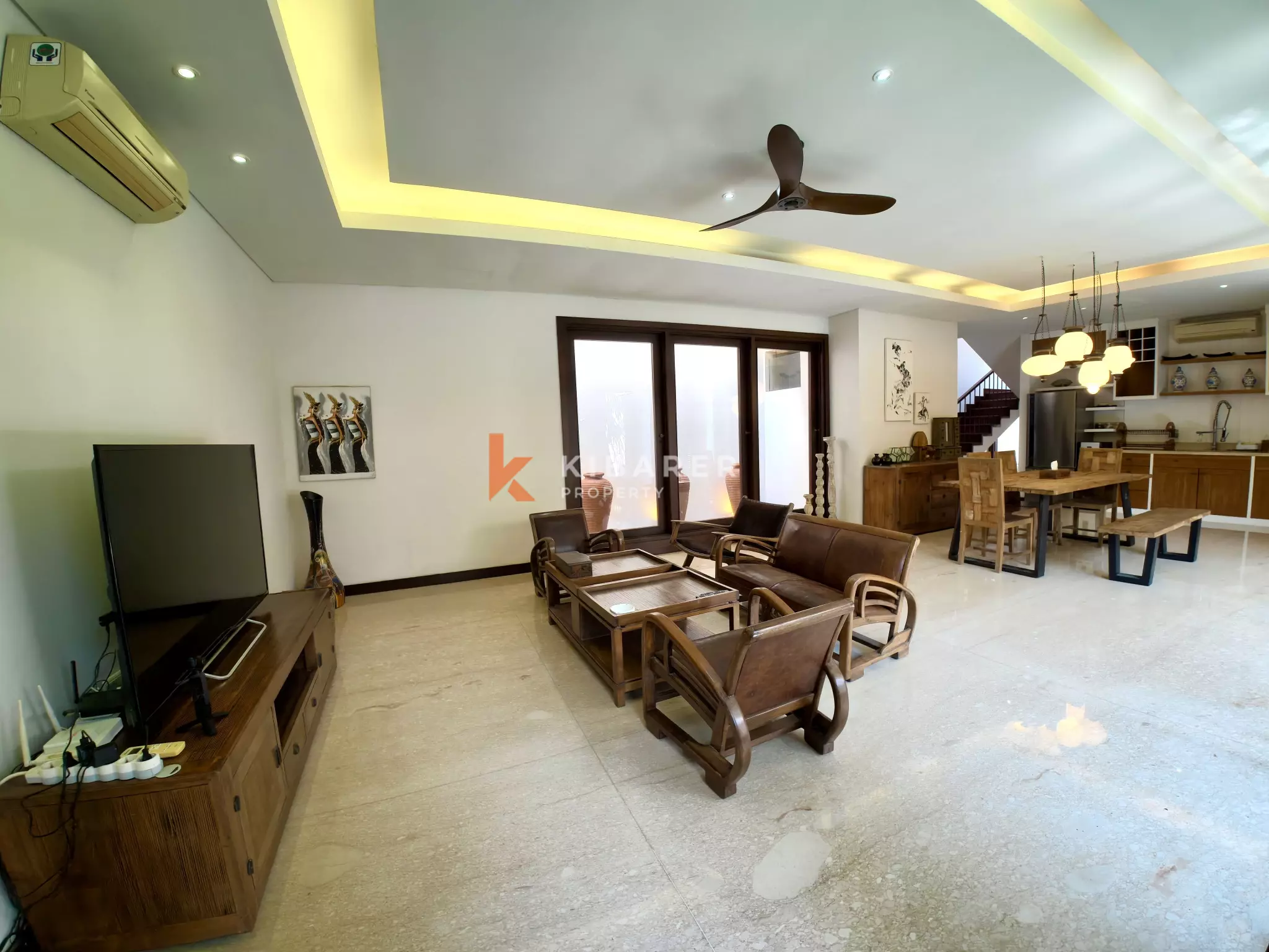 Cozy Three bedrooms Enclosed Living Villa in Mertanadi-Seminyak