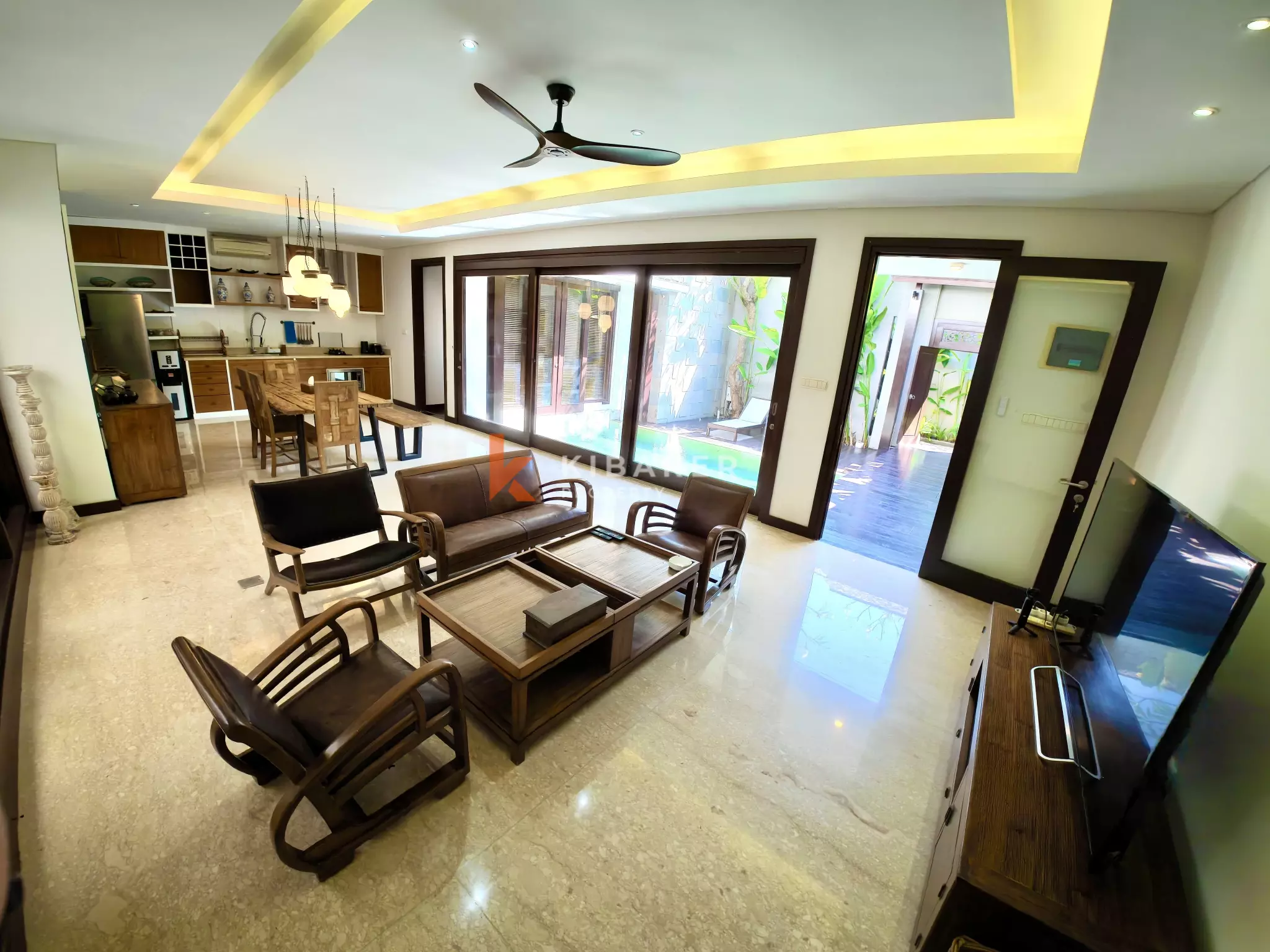Cozy Three bedrooms Enclosed Living Villa in Mertanadi-Seminyak
