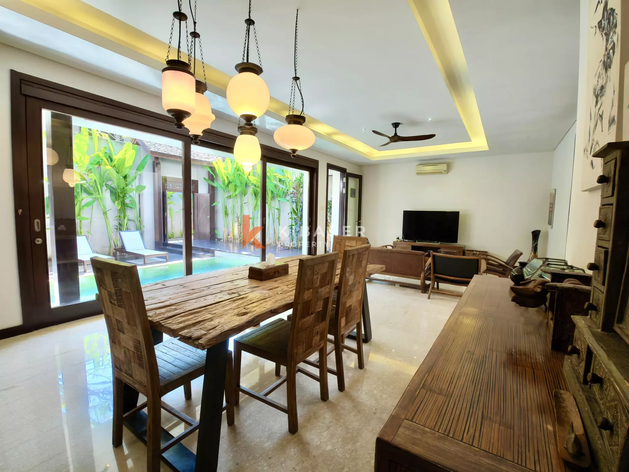 Cozy Three bedrooms Enclosed Living Villa in Mertanadi-Seminyak