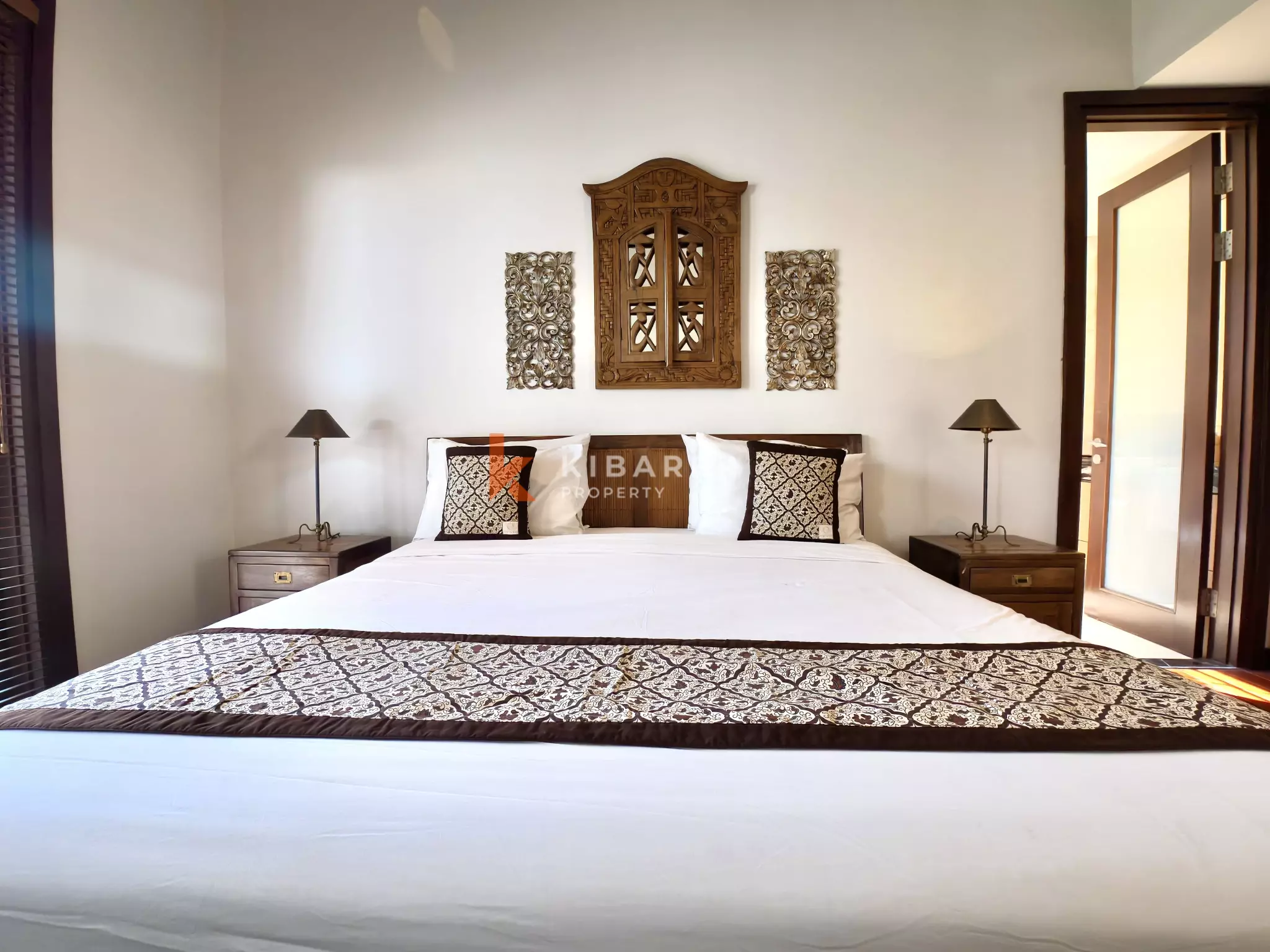 Cozy Three bedrooms Enclosed Living Villa in Mertanadi-Seminyak