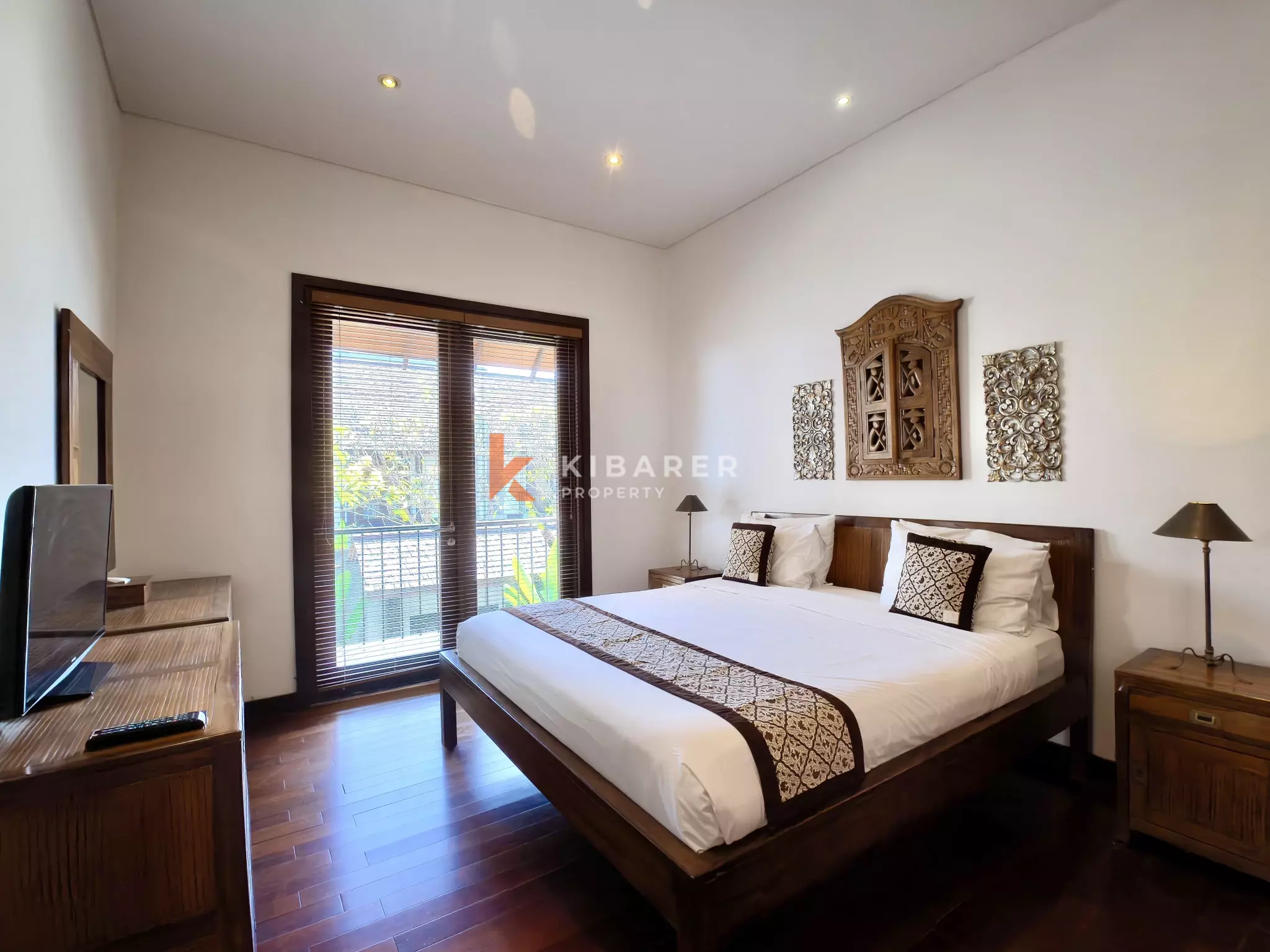 Cozy Three bedrooms Enclosed Living Villa in Mertanadi-Seminyak