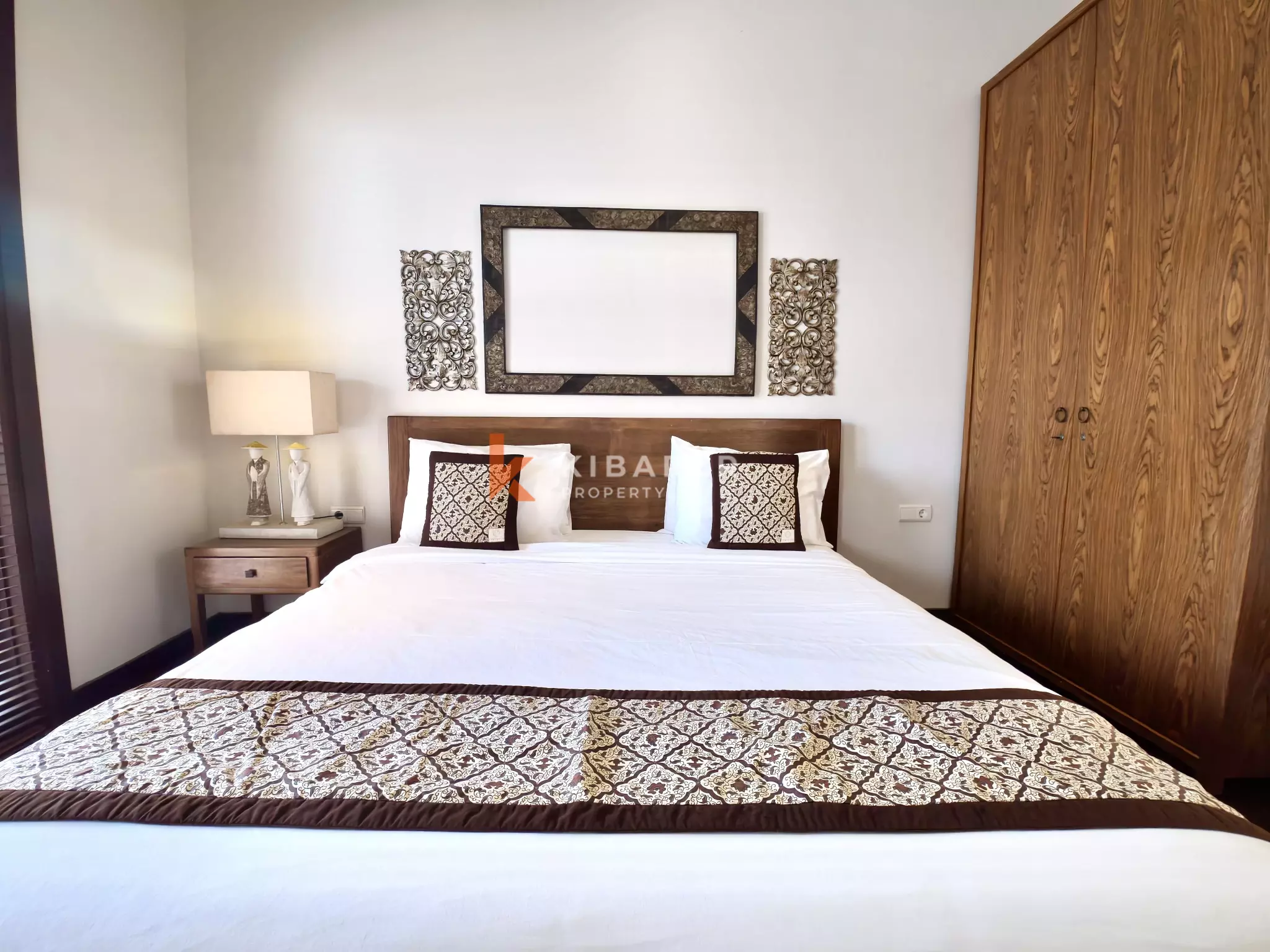 Cozy Three bedrooms Enclosed Living Villa in Mertanadi-Seminyak