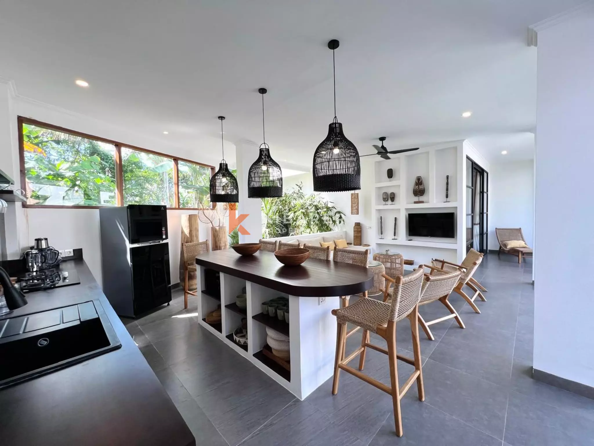 Modern Tropical Three-Bedroom Villa with Open Living & Rooftop Retreat in Tumbak Bayuh