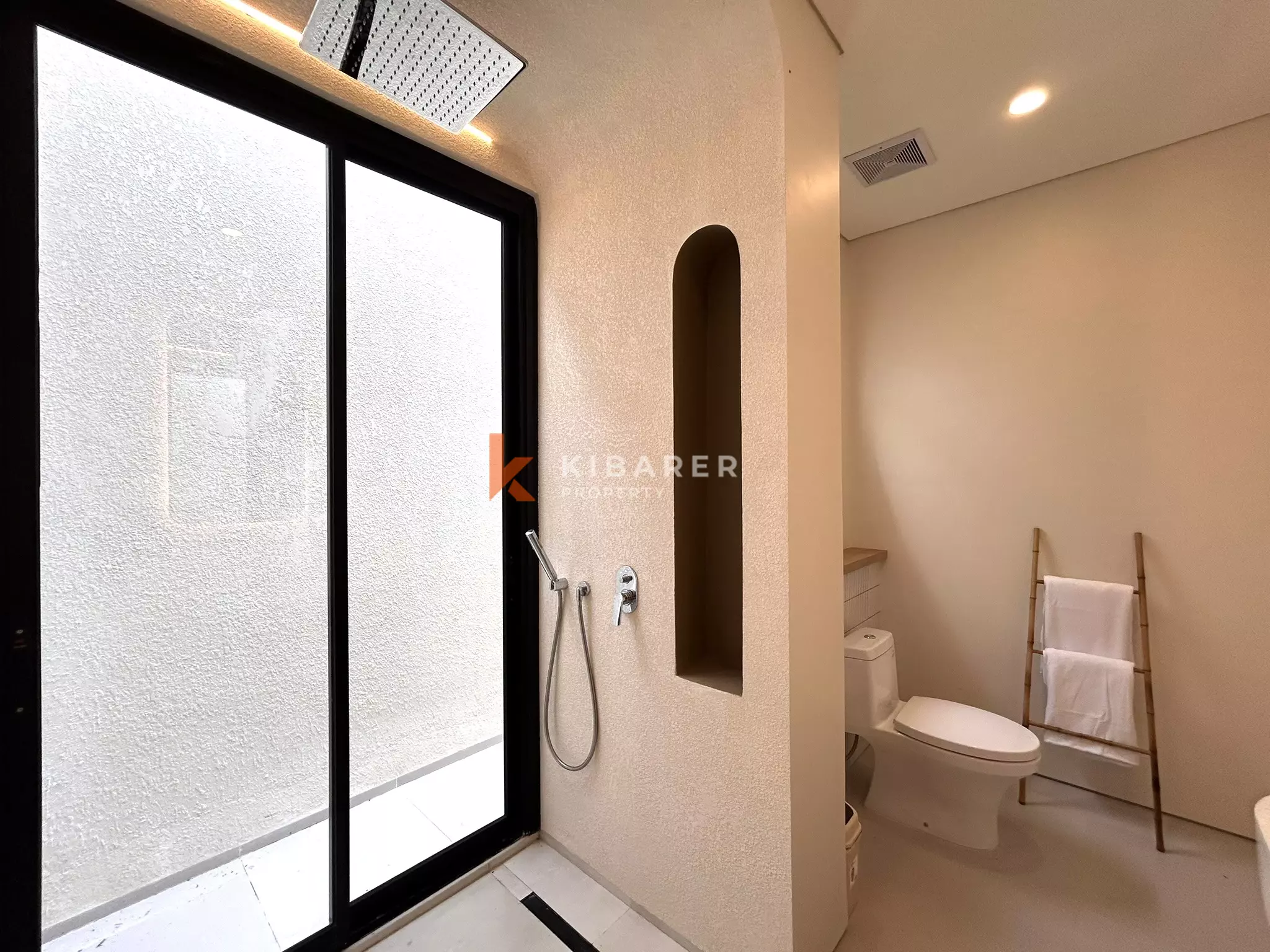 Modern Tropical Two-Bedroom Villa with Private Pool in Nyanyi
