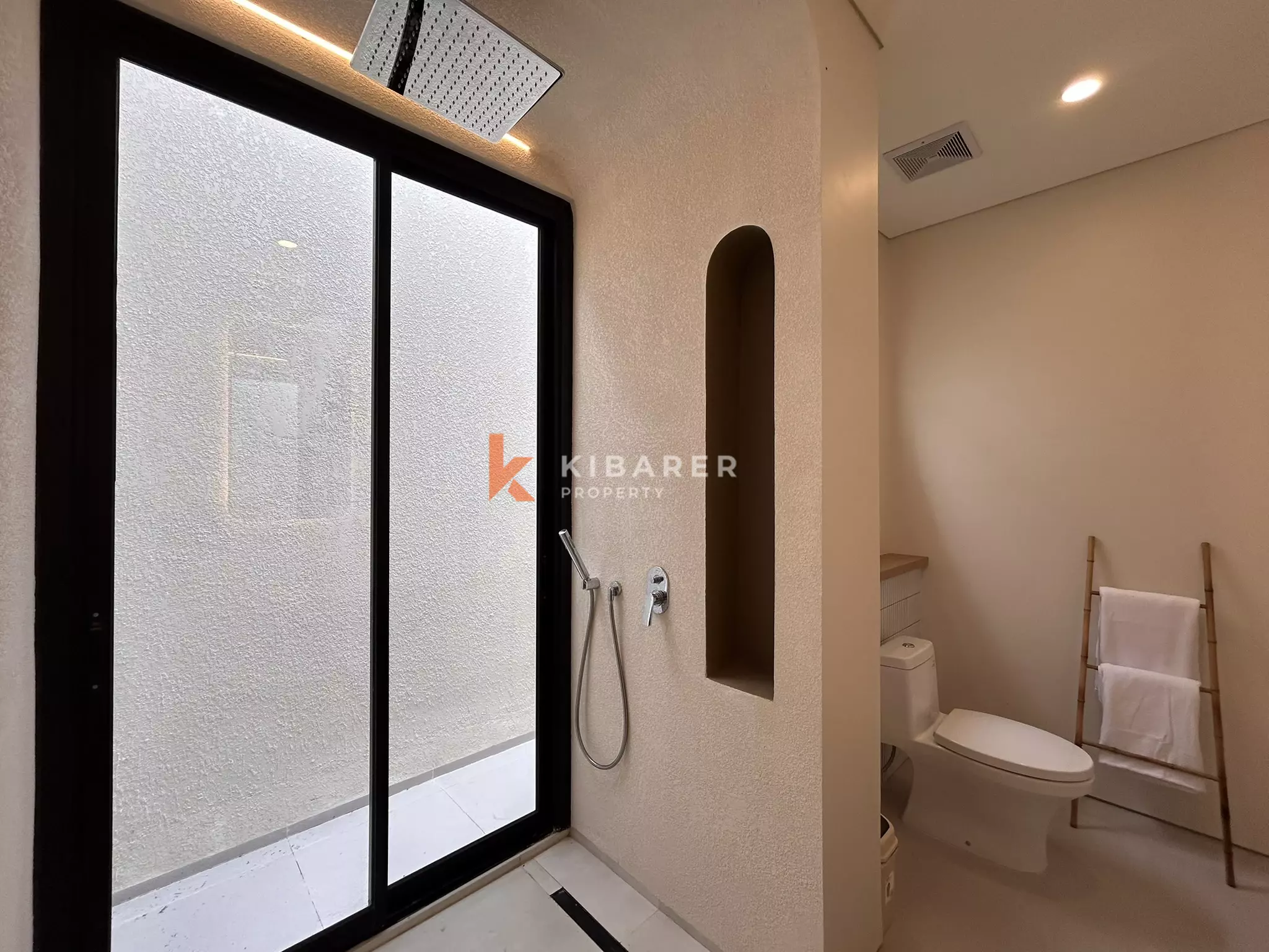 Modern Tropical Two-Bedroom Villa with Private Pool in Nyanyi