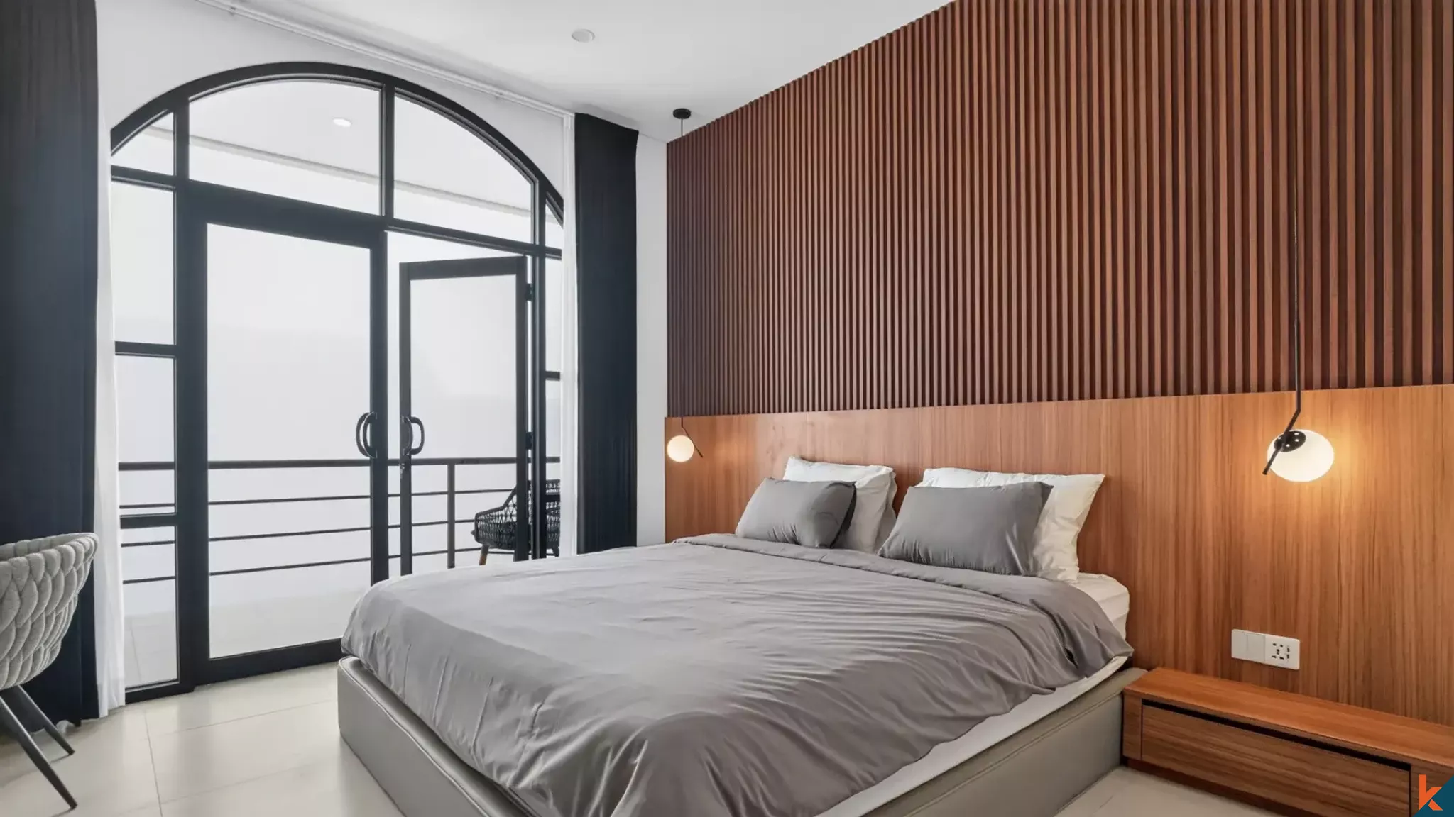 Vila modern dua kamar tidur dengan ROI sewa di Bumbak