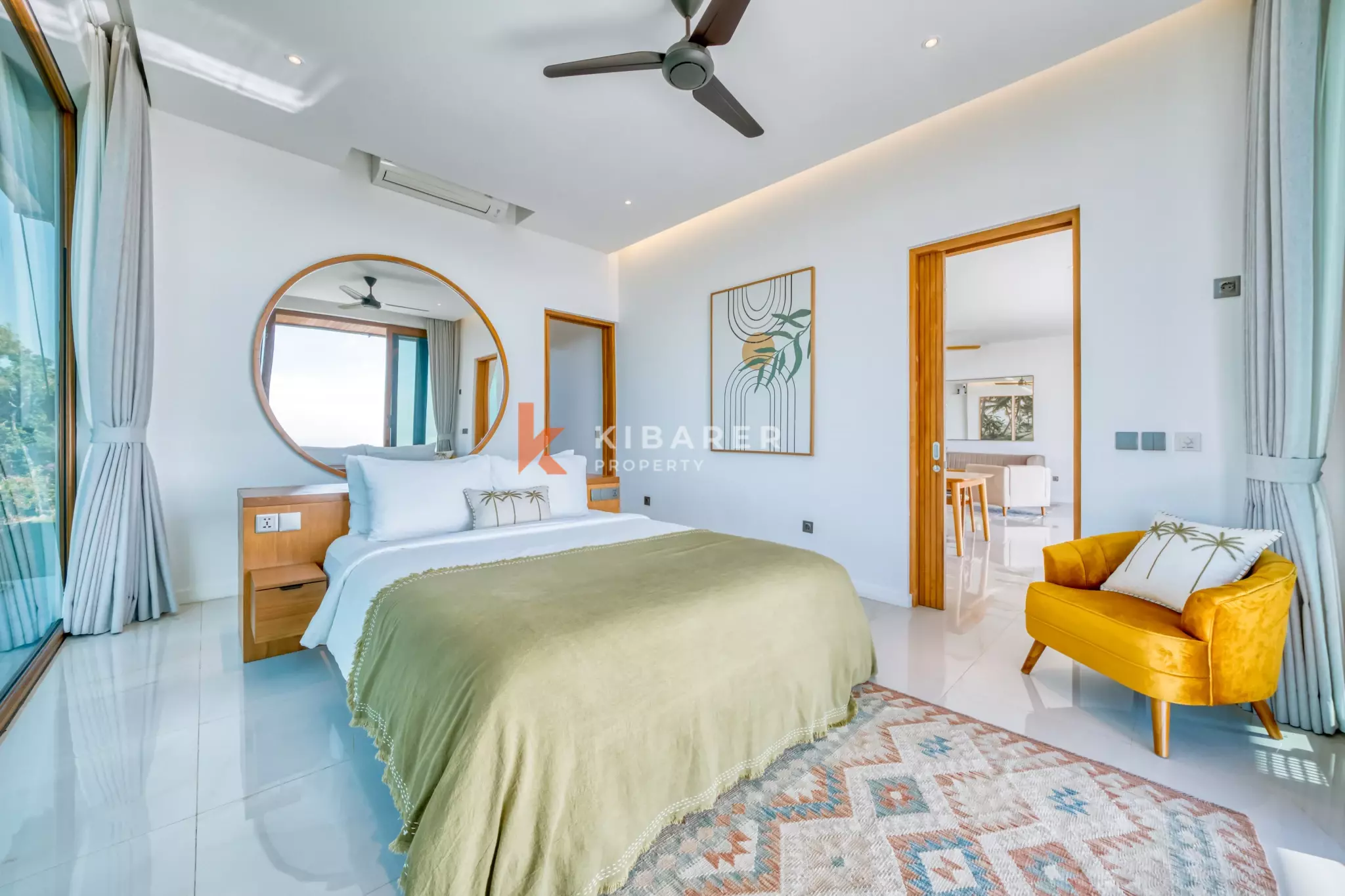 Elegant Cliffside Three-Bedroom Villa with Panoramic Ocean Views in Prime Uluwatu