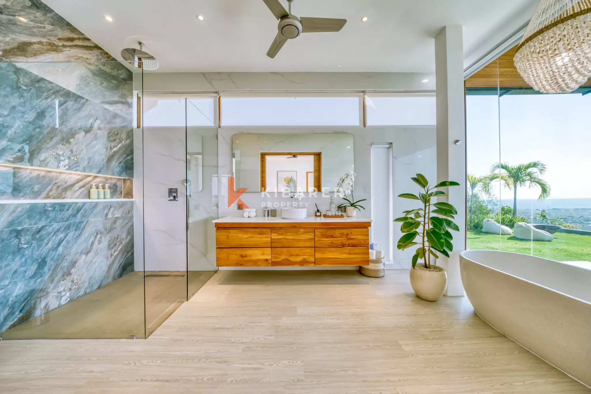 Elegant Cliffside Three-Bedroom Villa with Panoramic Ocean Views in Prime Uluwatu