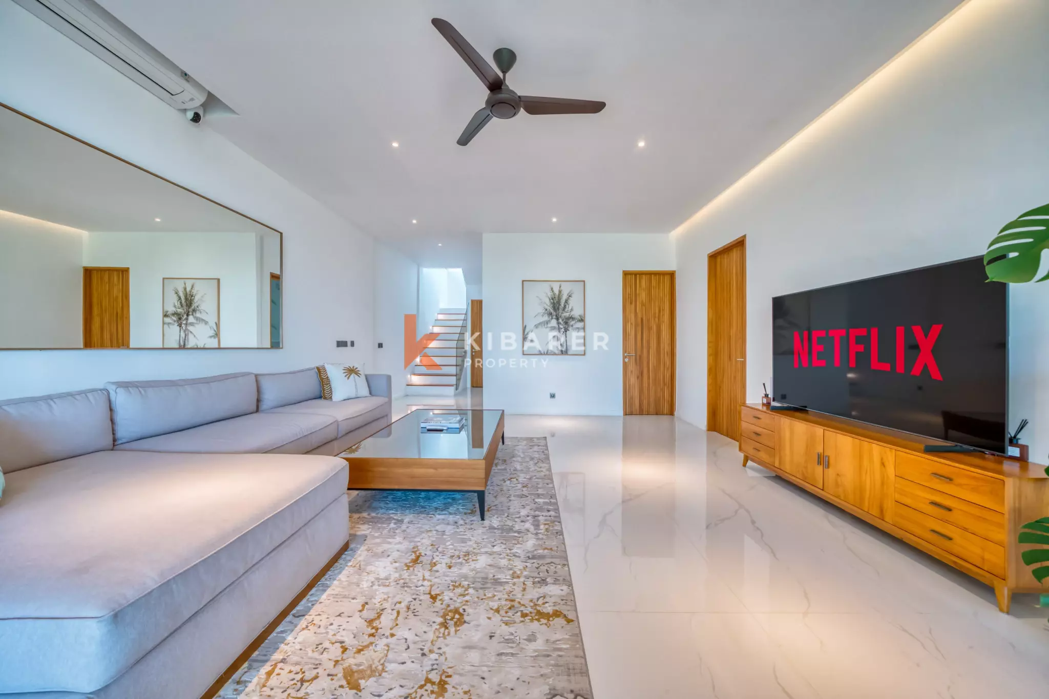 Elegant Cliffside Three-Bedroom Villa with Panoramic Ocean Views in Prime Uluwatu